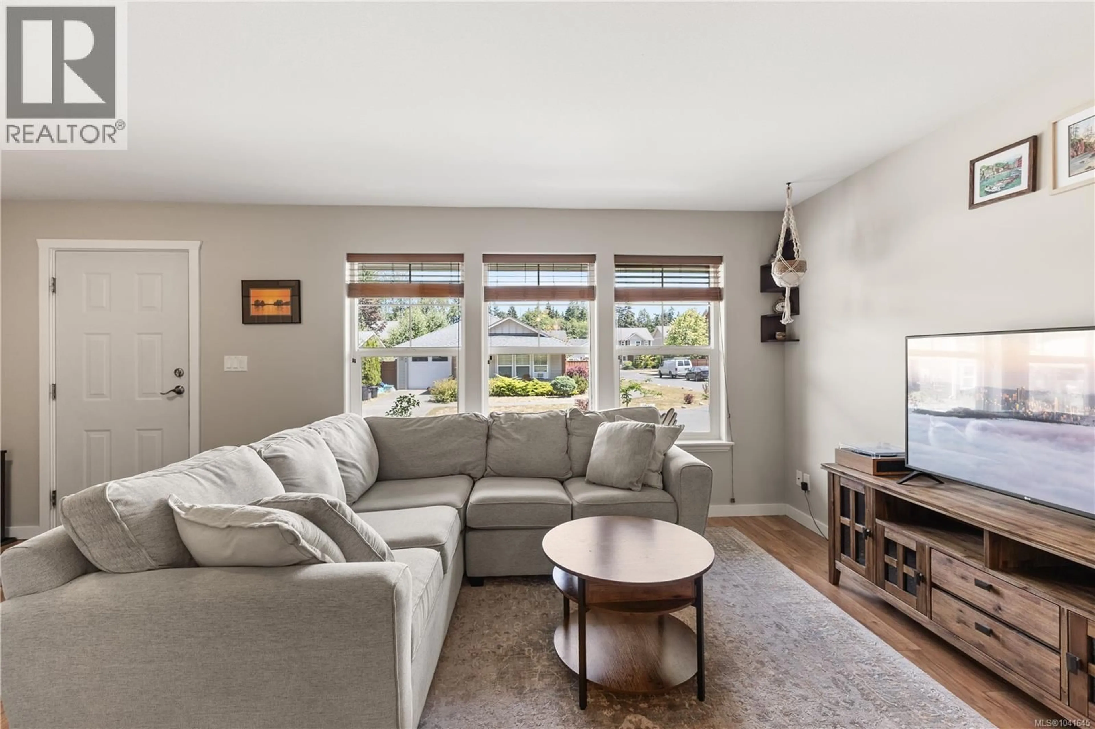 Living room with furniture, unknown for 40 - 1120 EVERGREEN ROAD, Campbell River British Columbia V9W0B1