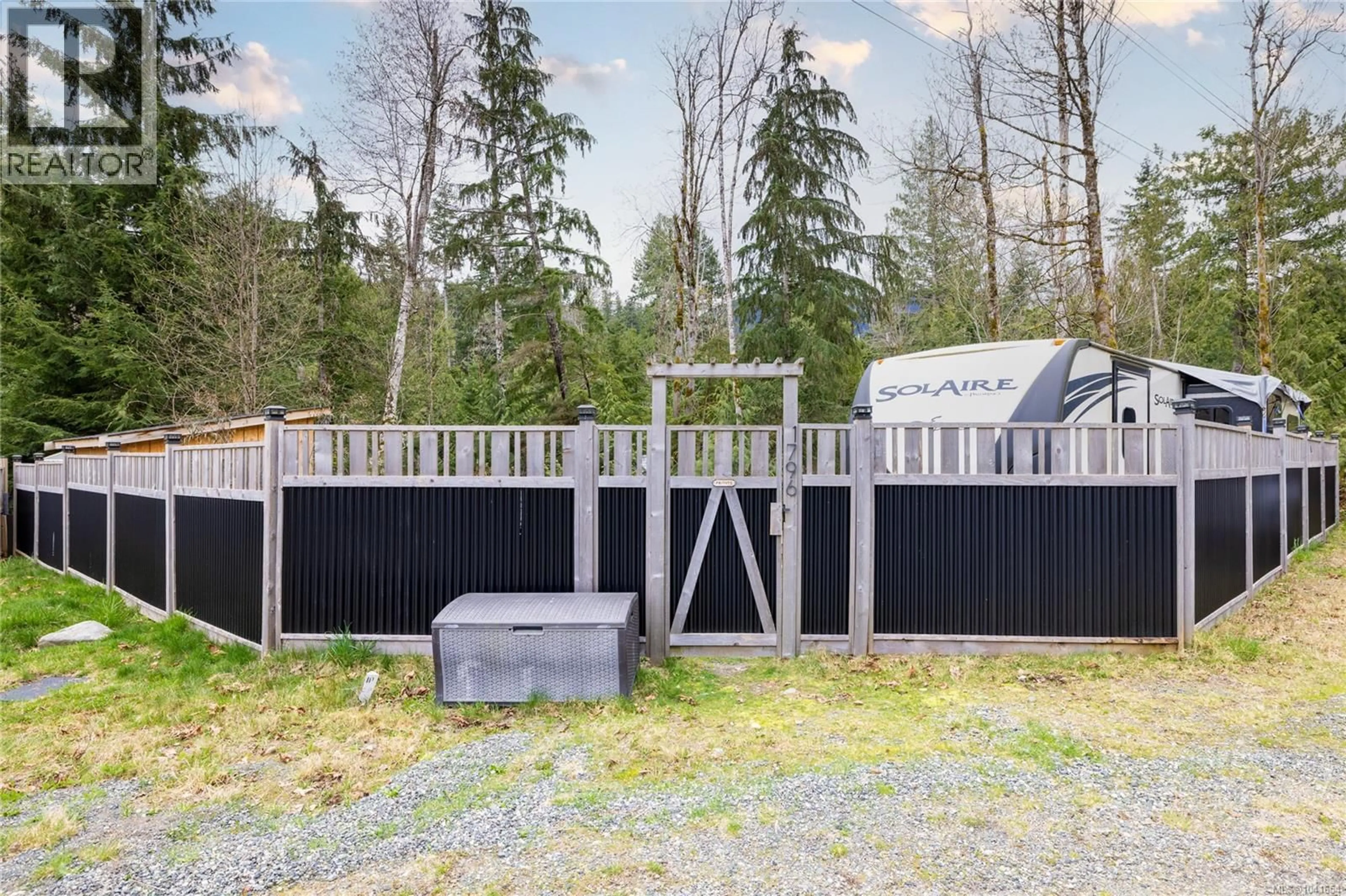 Shed for 280 - 1796 CAMERON CRESCENT, Qualicum Beach British Columbia V9K2S3