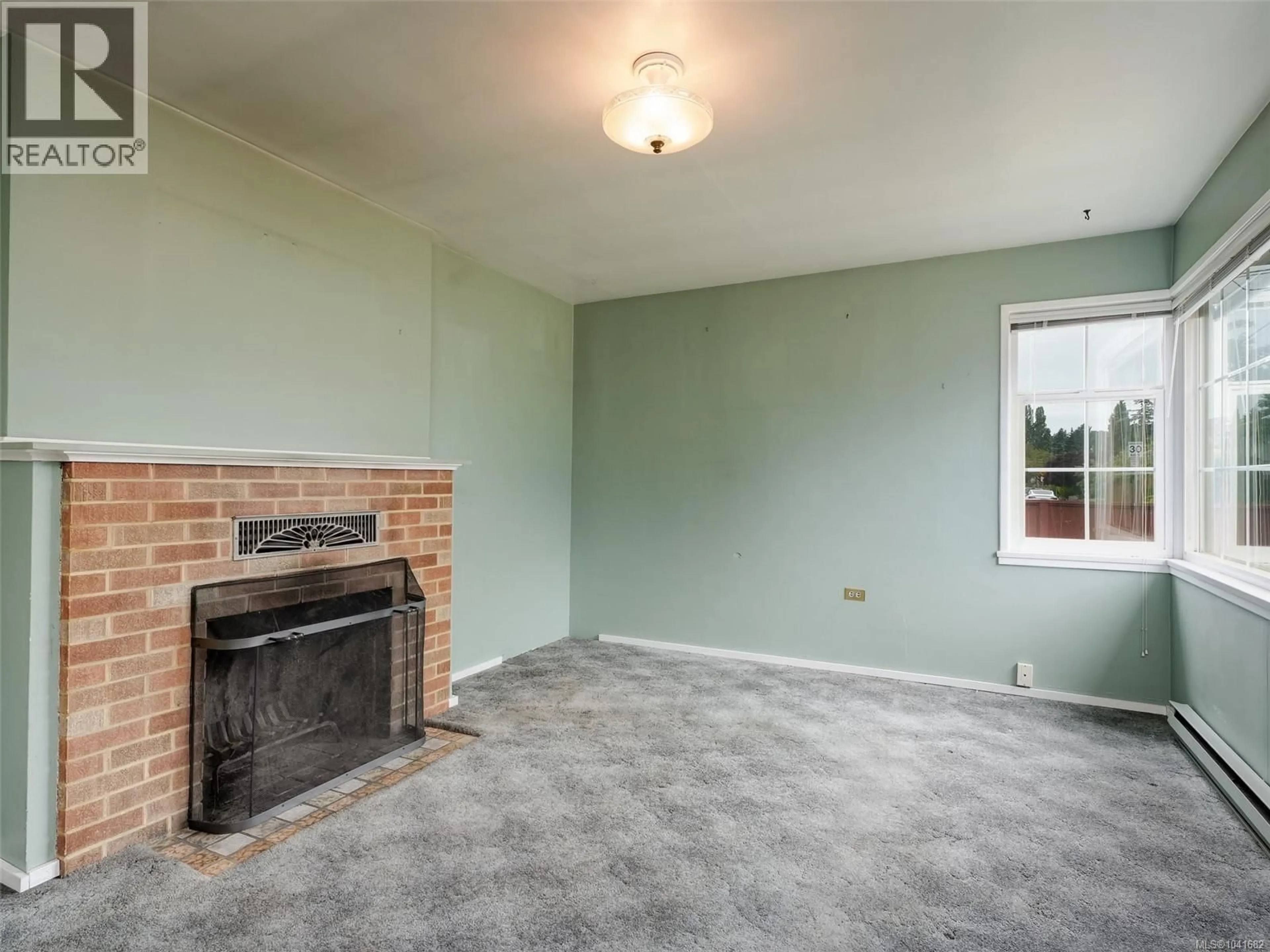 Unknown for 1501 OAKLAND AVENUE, Victoria British Columbia V8T2L1