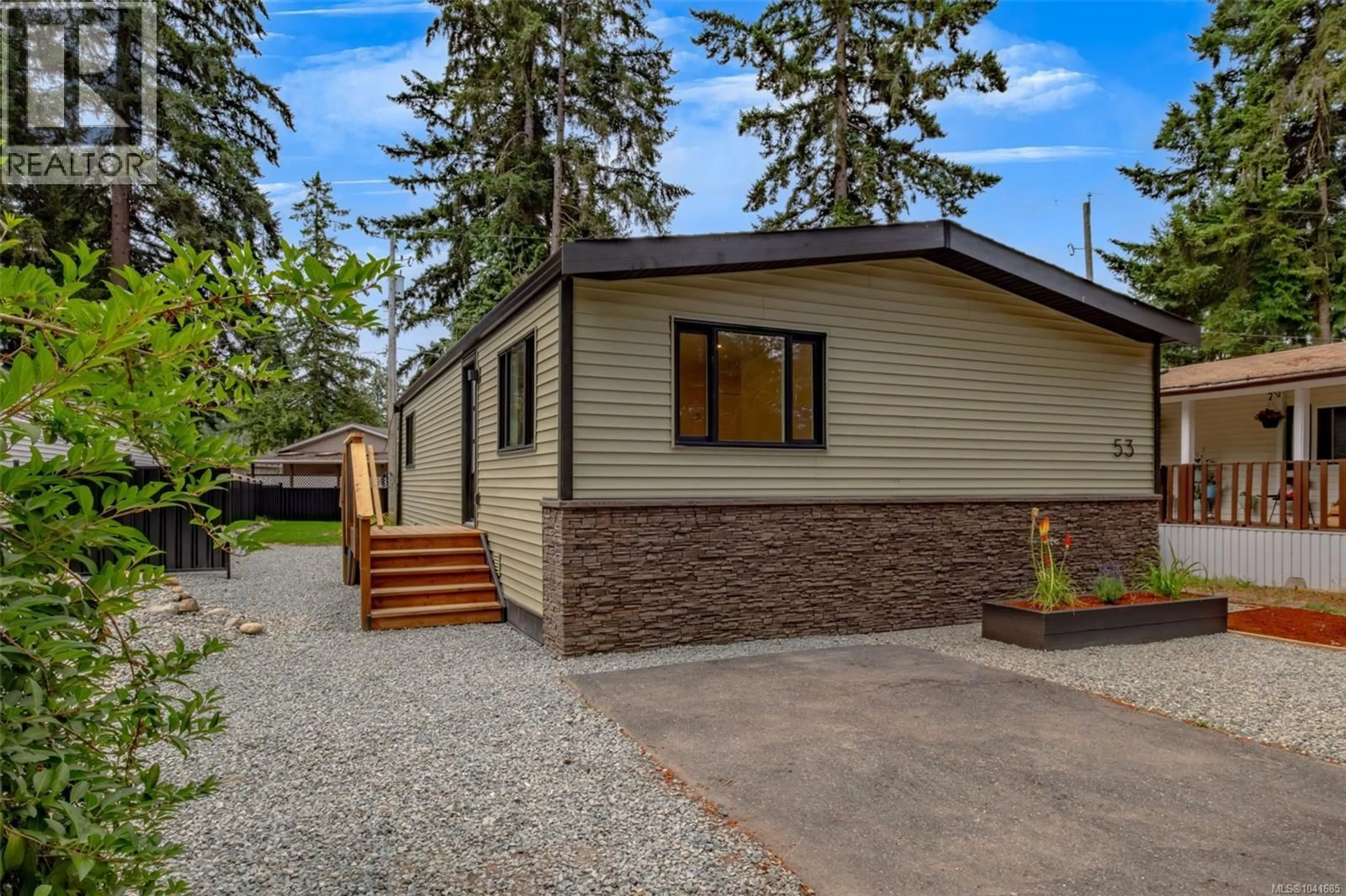 Home with vinyl exterior material, street for 53 - 3560 HALLBERG ROAD, Cassidy British Columbia V9G1K1