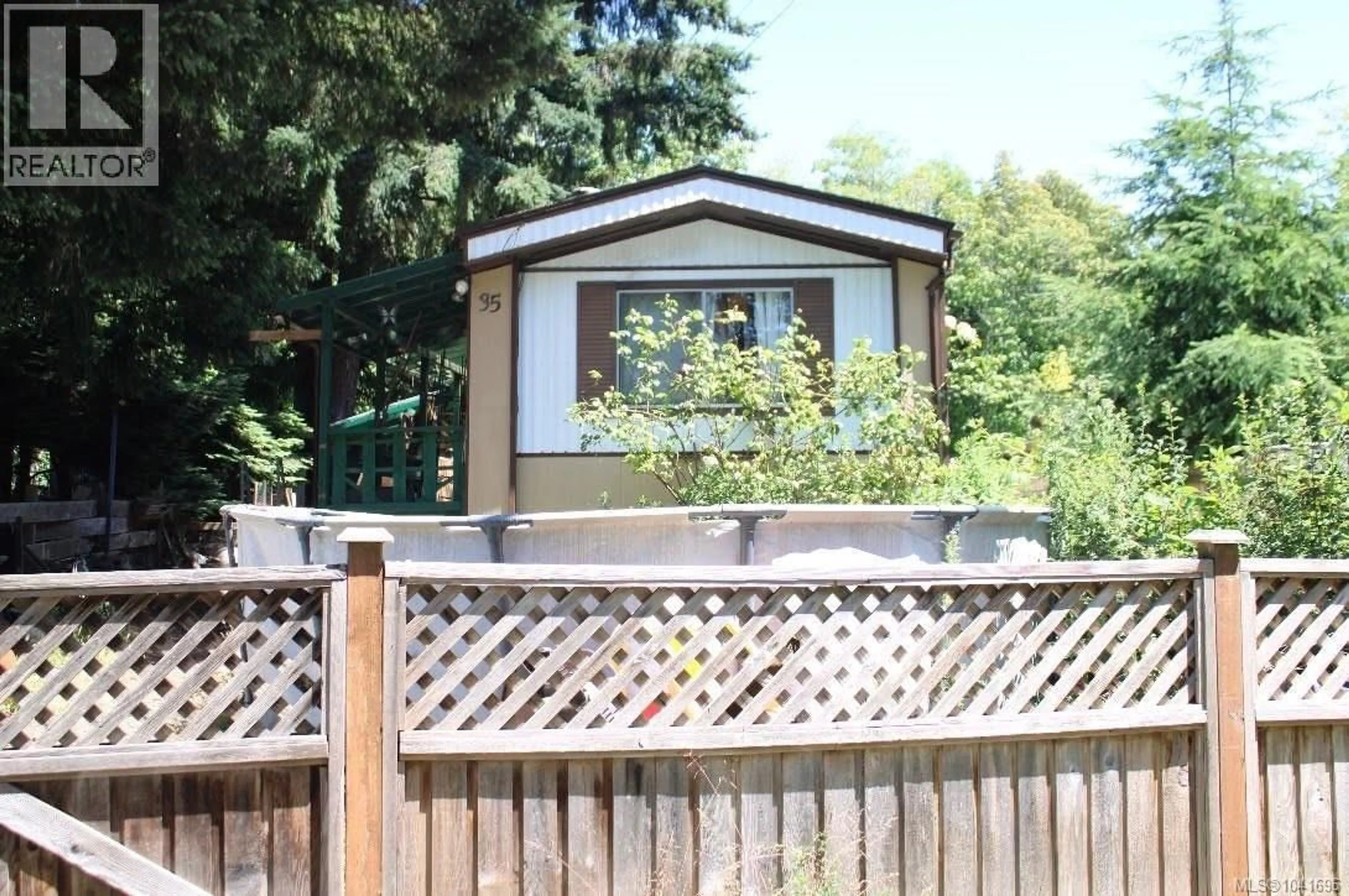 Shed for 35 - 6947 GRANT ROAD WEST, Sooke British Columbia V0S1N0