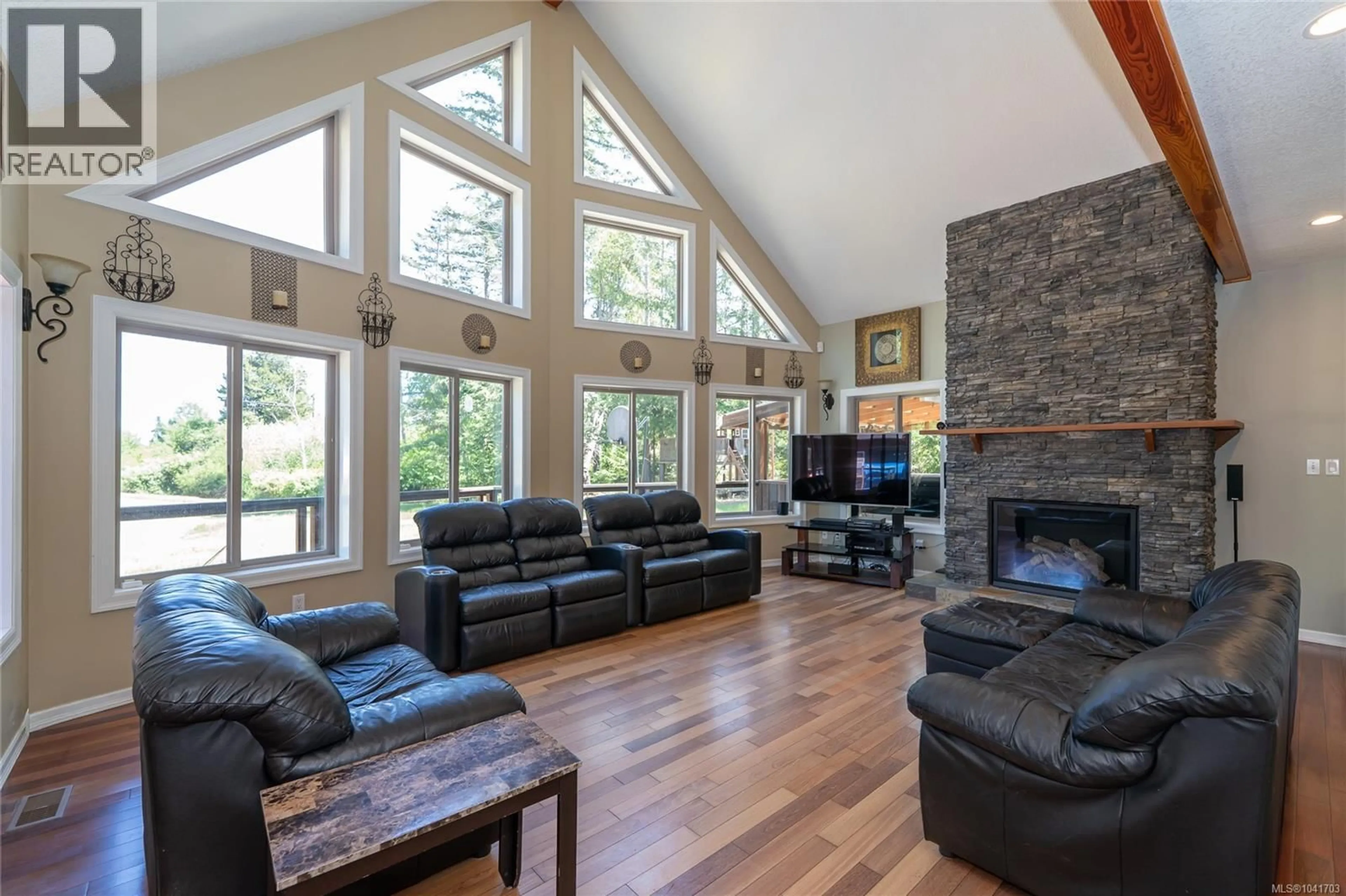 Living room with furniture, unknown for 1974 SADDLE DRIVE, Nanoose Bay British Columbia V9P9C2