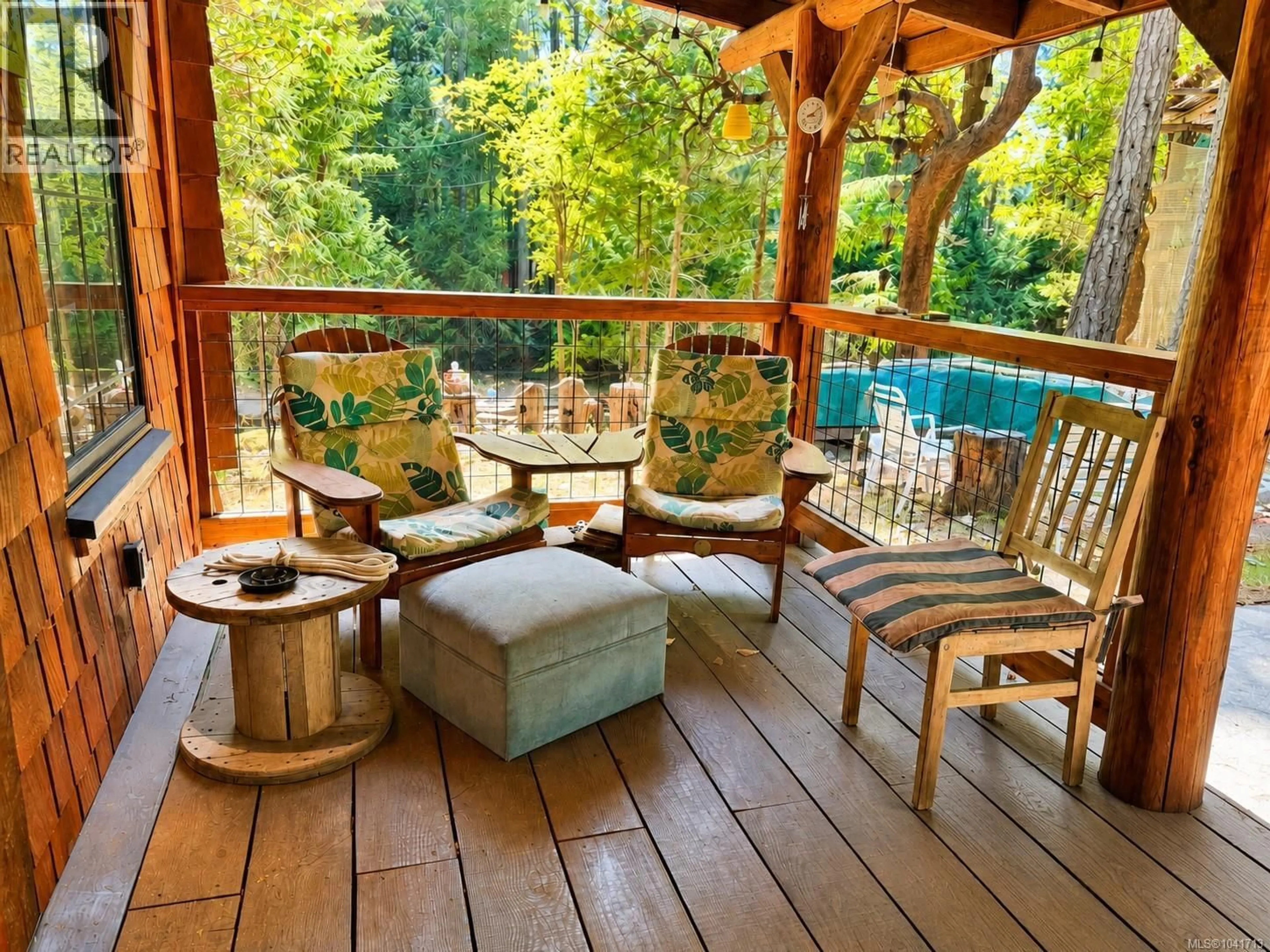 Patio, water/lake/river/ocean view for 230 HALIBUT HILL, Mudge Island British Columbia V0R1X6
