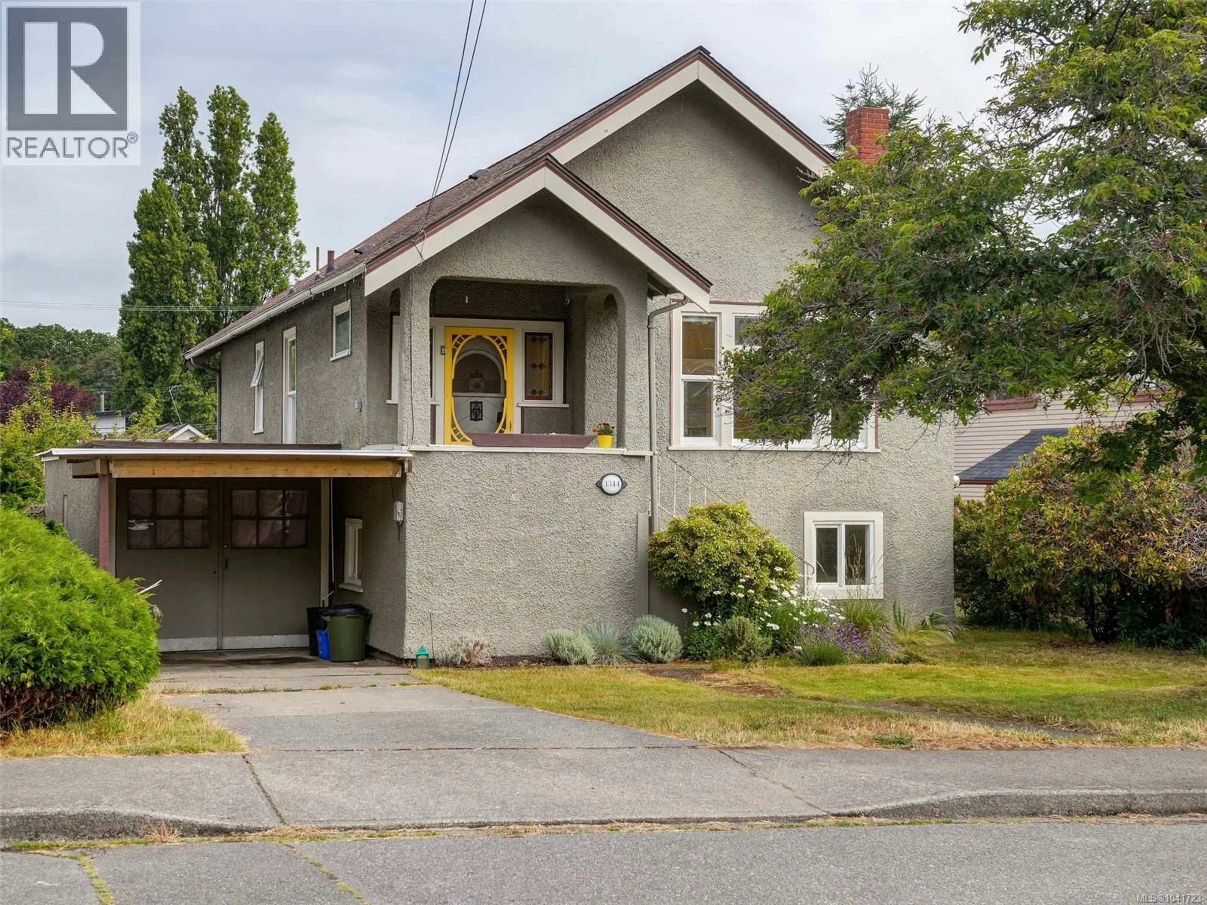 Unknown for 1344 LANG STREET, Victoria British Columbia V8T2S5