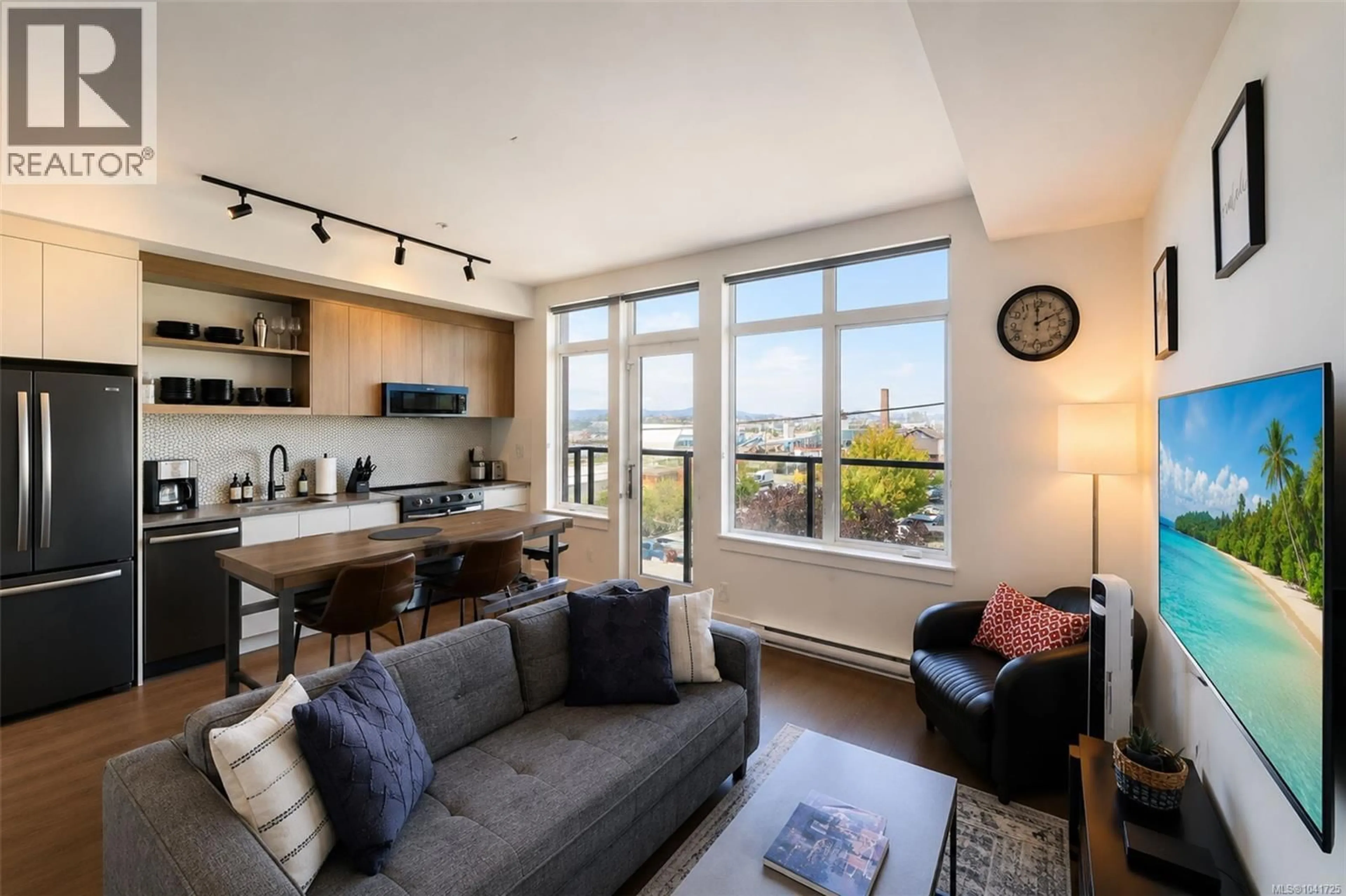 Living room with furniture, unknown for 415 - 515 CHATHAM STREET, Victoria British Columbia V8T0C8