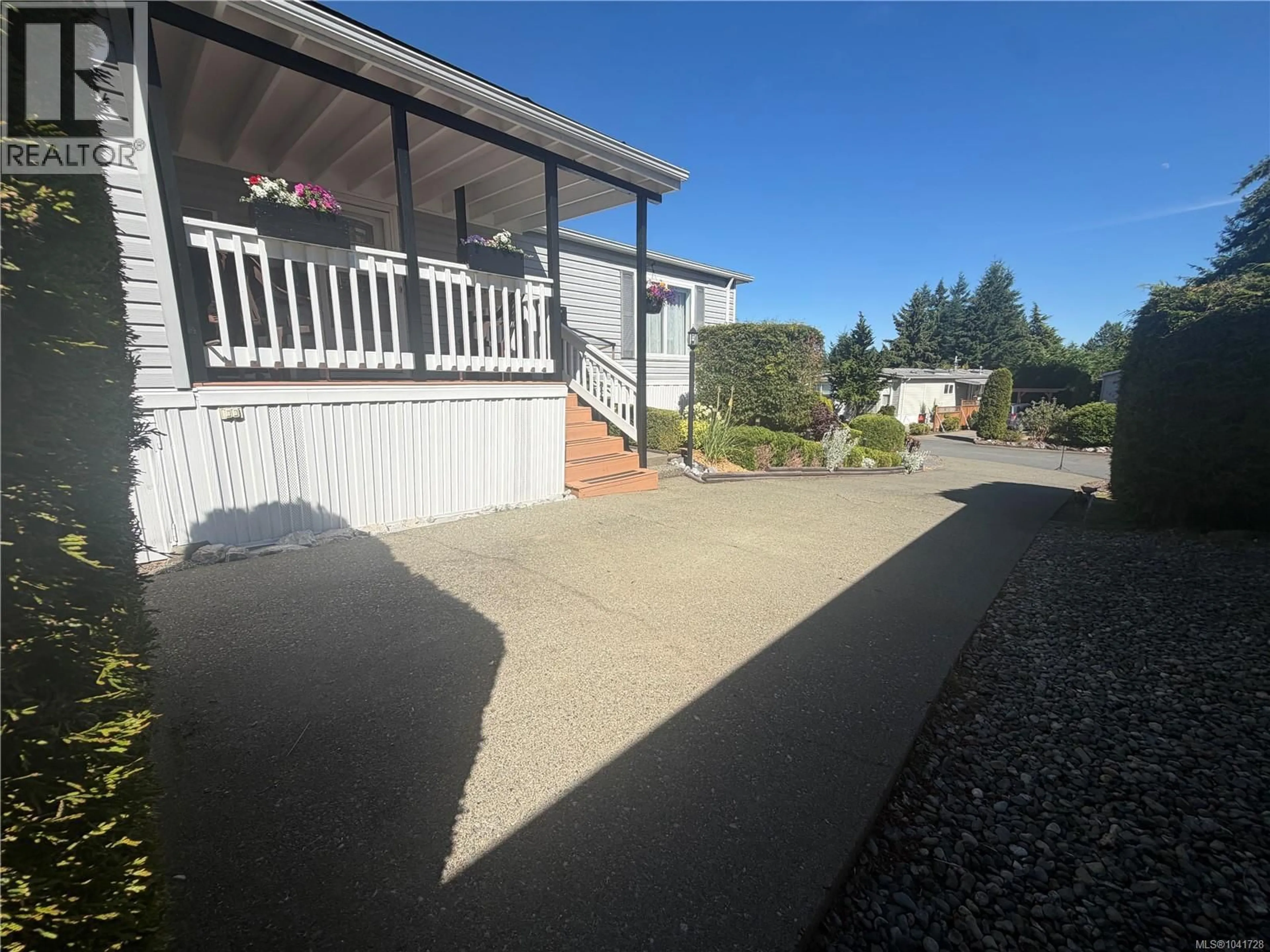 A pic from outside/outdoor area/front of a property/back of a property/a pic from drone, street for 152 - 1751 NORTHGATE ROAD, Cobble Hill British Columbia V0R1L0
