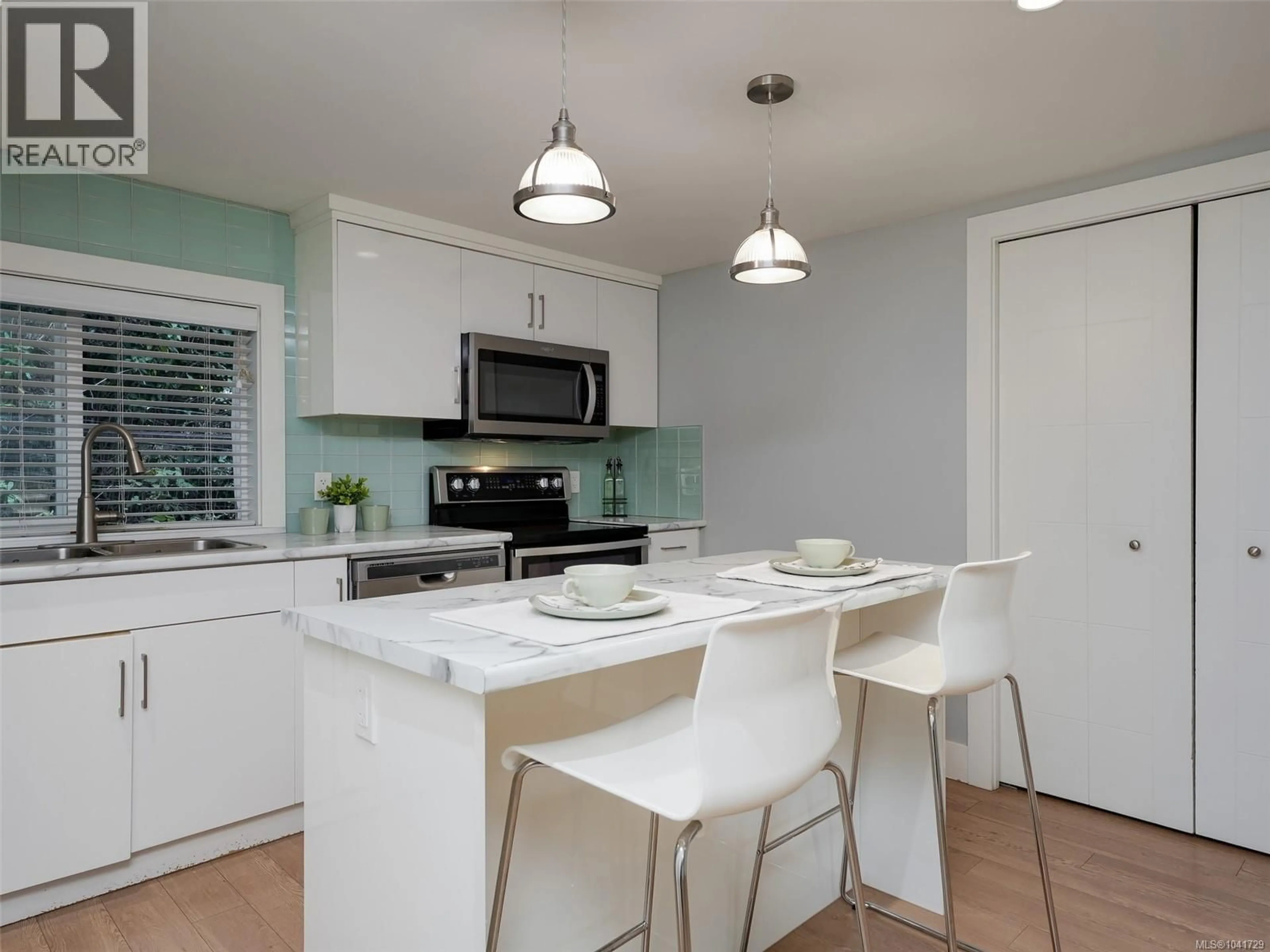 Open concept kitchen, ceramic/tile floor for 1266 BURNSIDE ROAD WEST, View Royal British Columbia V8Z1P1