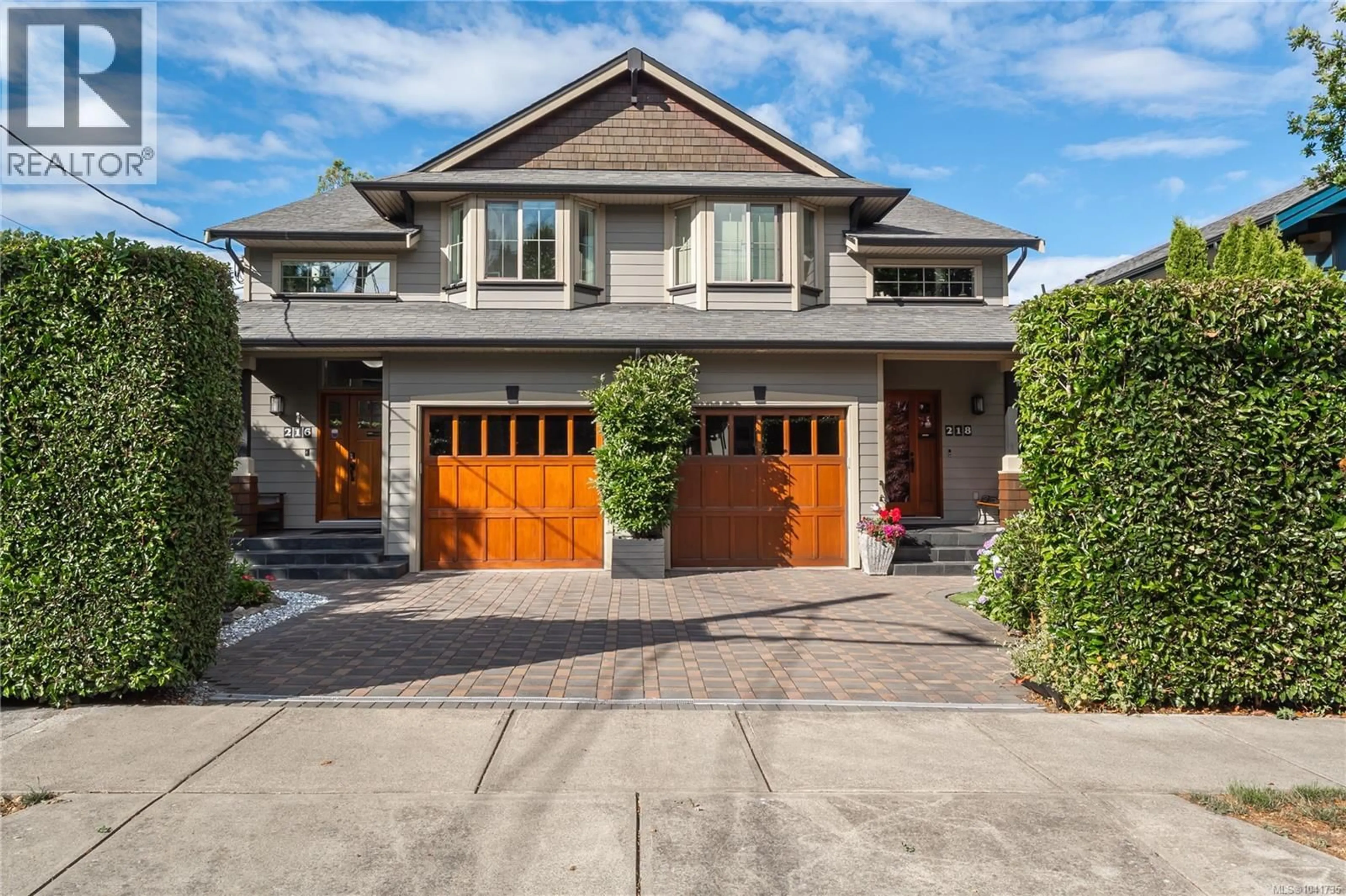 Home with brick exterior material, street for 216 SUPERIOR STREET, Victoria British Columbia V8V1T3