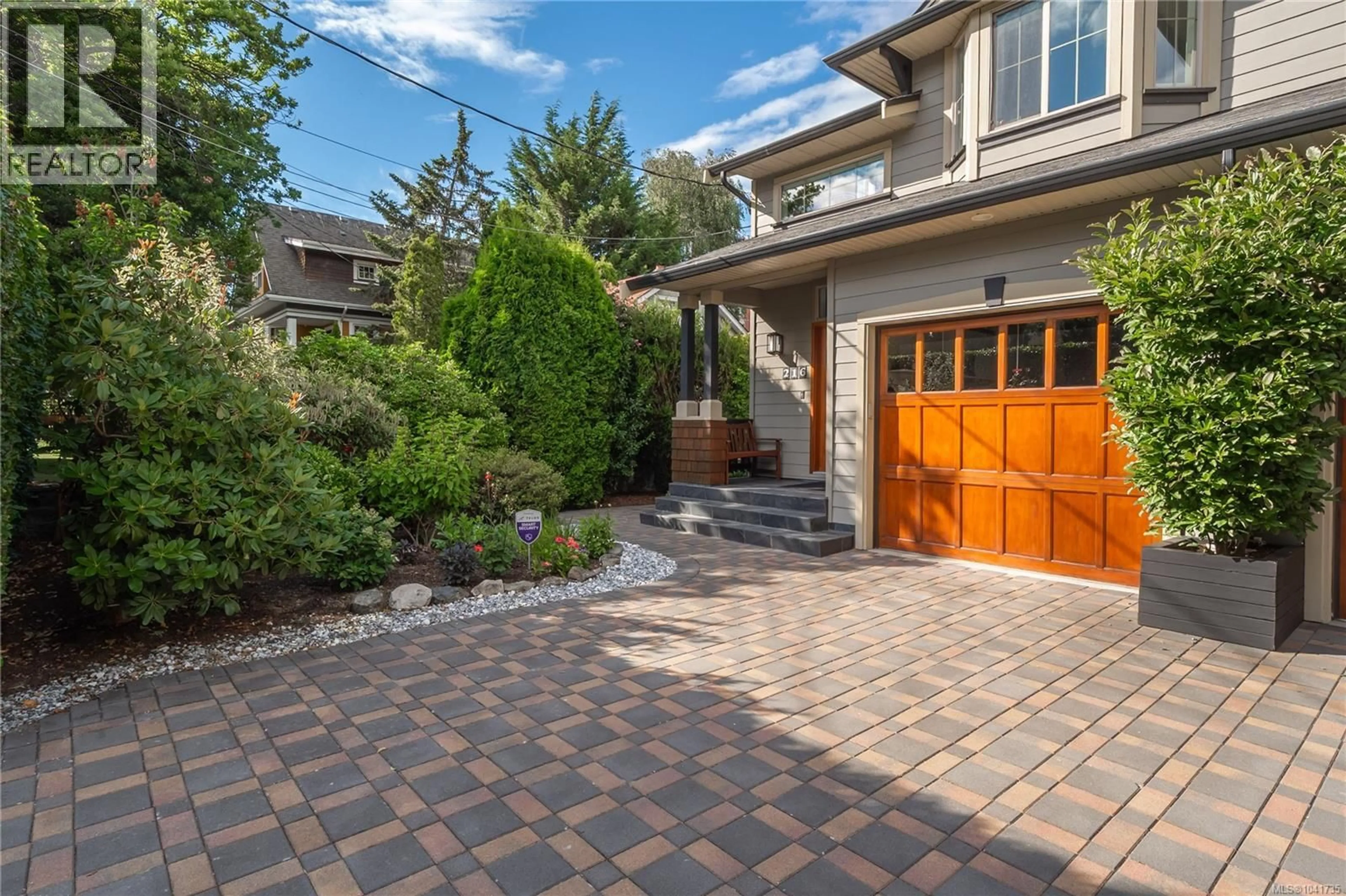 Home with brick exterior material, street for 216 SUPERIOR STREET, Victoria British Columbia V8V1T3