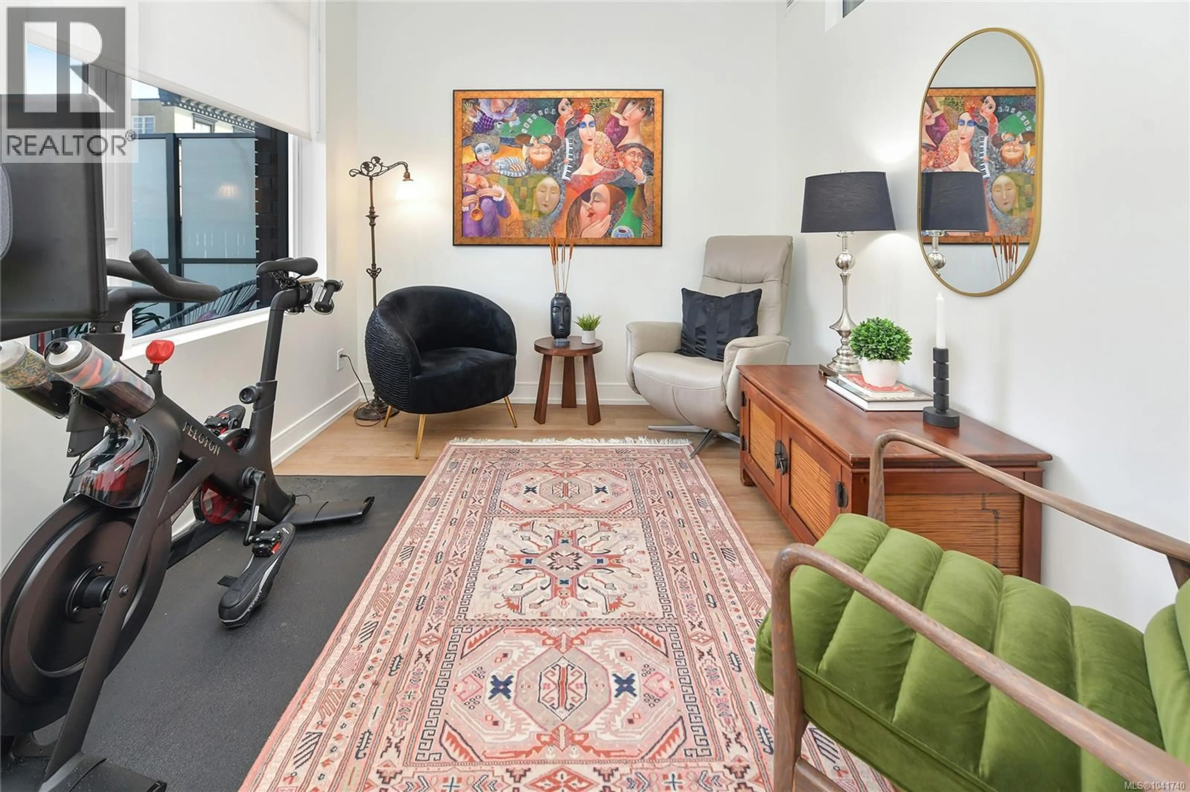 Living room with furniture, carpet floor for 601 - 1628 STORE STREET, Victoria British Columbia V8W0H1