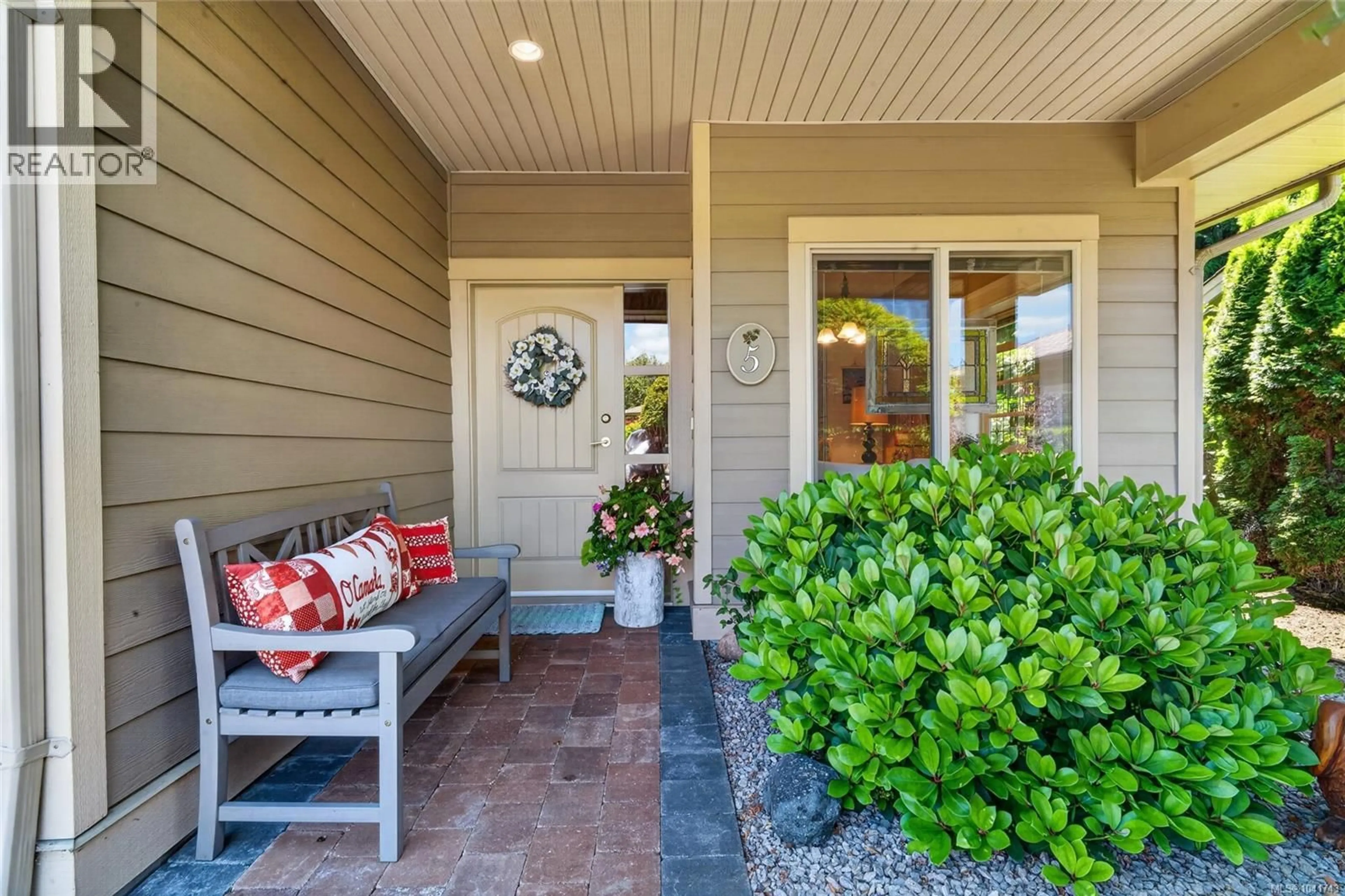 Indoor entryway for 5 - 161 SHELLY ROAD, Parksville British Columbia V9P2H8