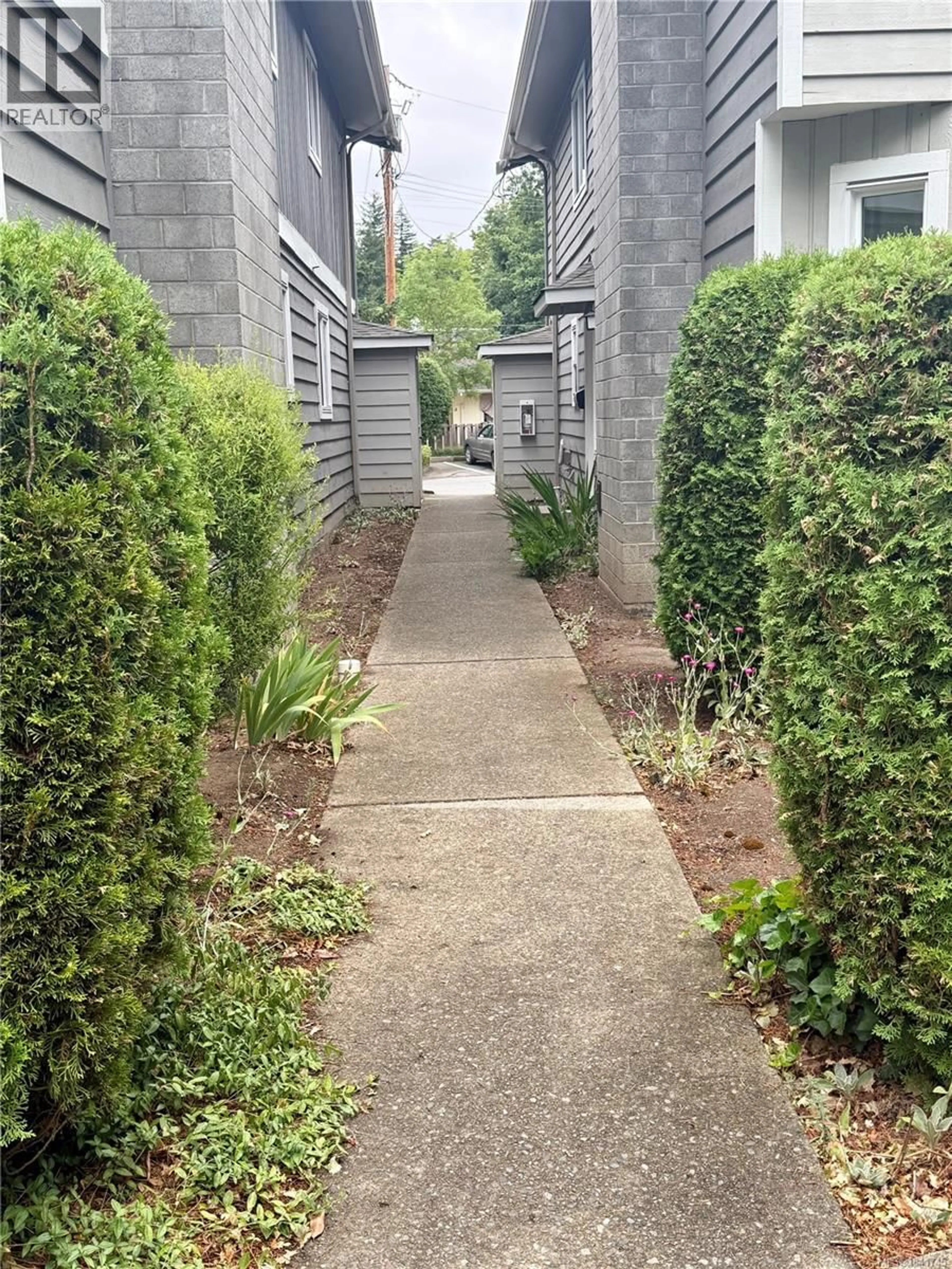 Patio, street for 22 - 211 BUTTERTUBS PLACE, Nanaimo British Columbia V9R3X8