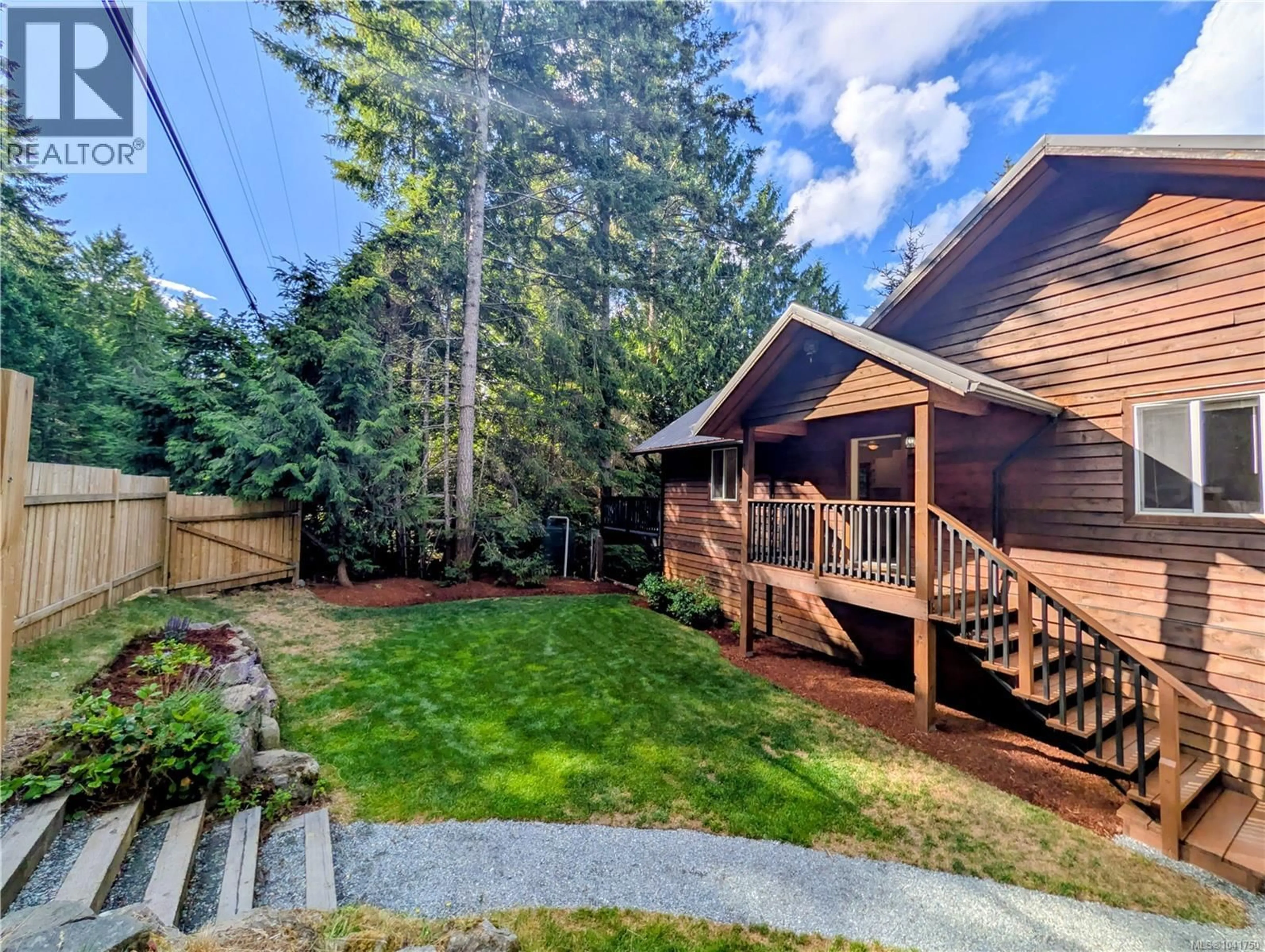 A pic from outside/outdoor area/front of a property/back of a property/a pic from drone, unknown for 1018 BERTHA AVENUE, Gabriola Island British Columbia V0R1X3