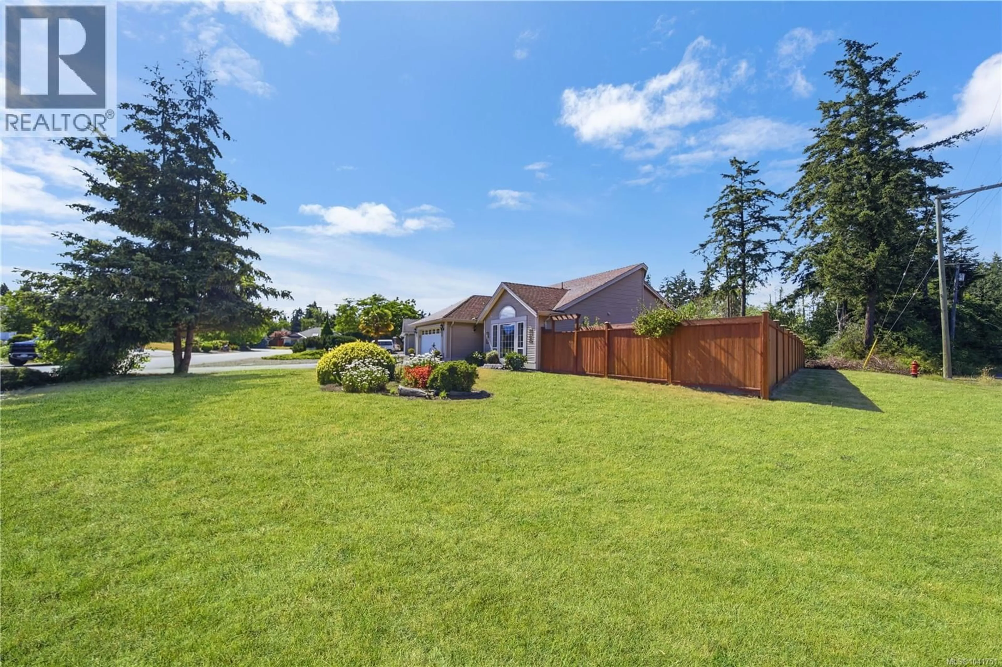 A pic from outside/outdoor area/front of a property/back of a property/a pic from drone, water/lake/river/ocean view for 1088 TARA CRESCENT, French Creek British Columbia V9P2W5