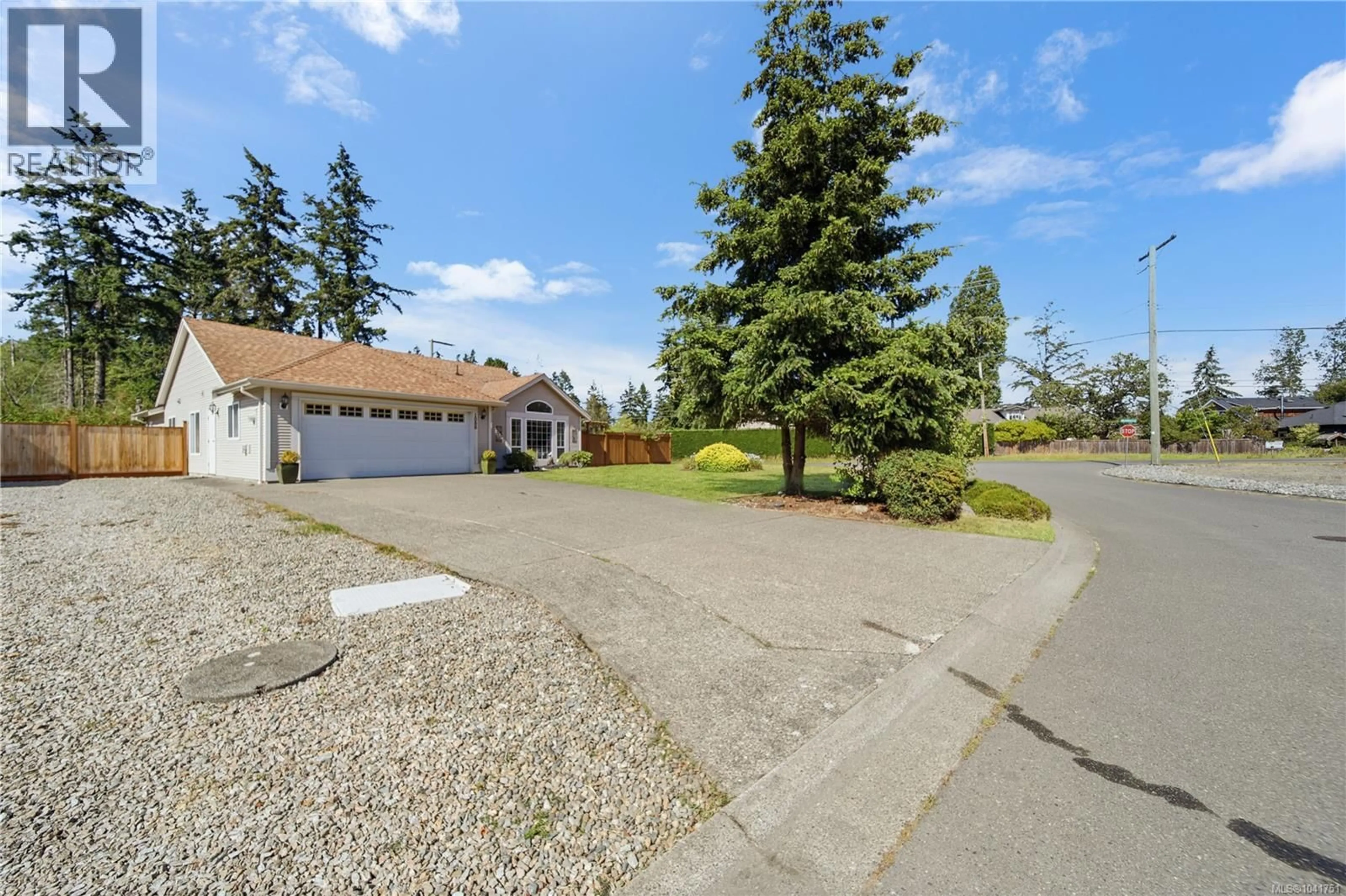 A pic from outside/outdoor area/front of a property/back of a property/a pic from drone, street for 1088 TARA CRESCENT, French Creek British Columbia V9P2W5