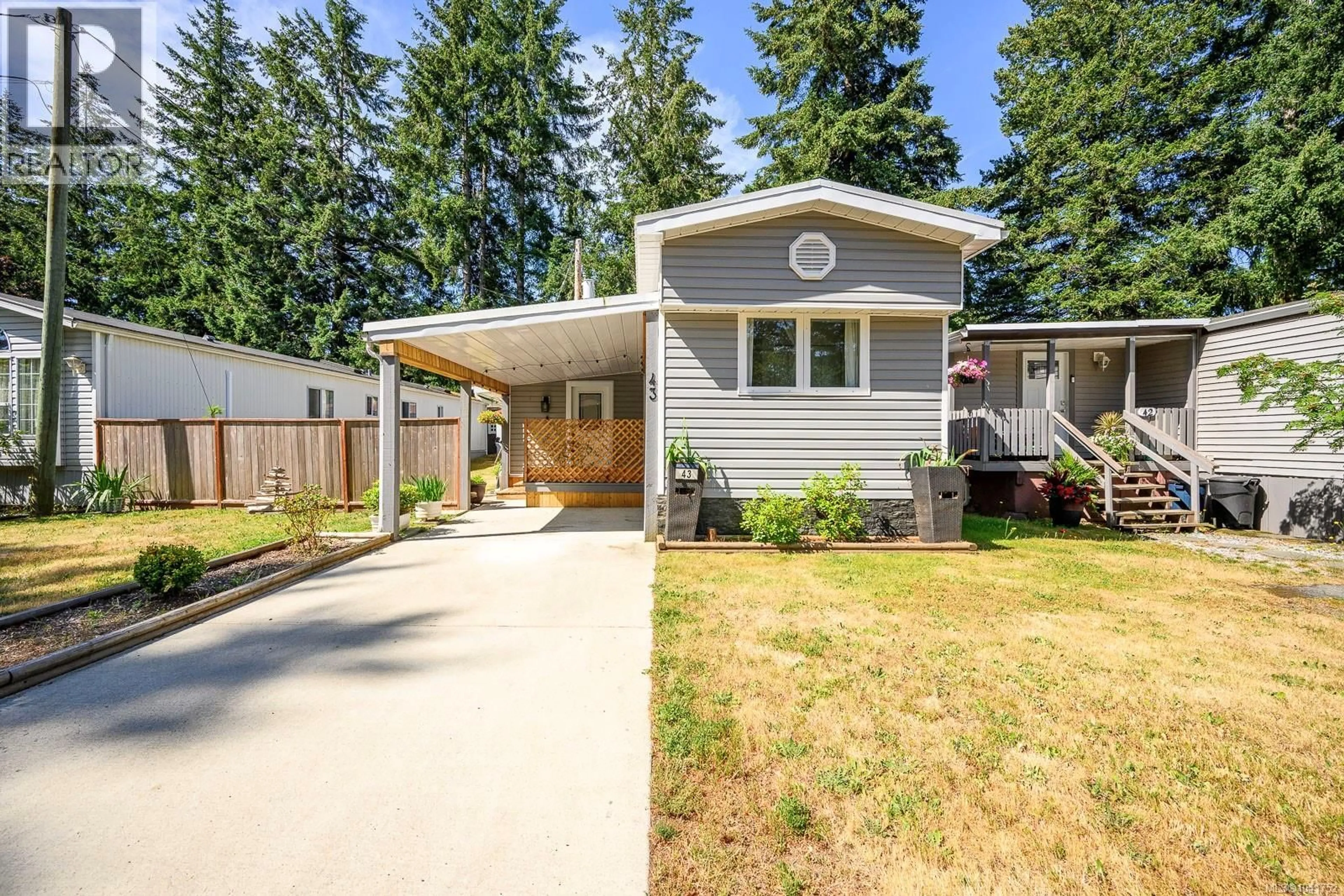 Home with vinyl exterior material, street for 43 - 1901 RYAN ROAD EAST, Comox British Columbia V9M4E1