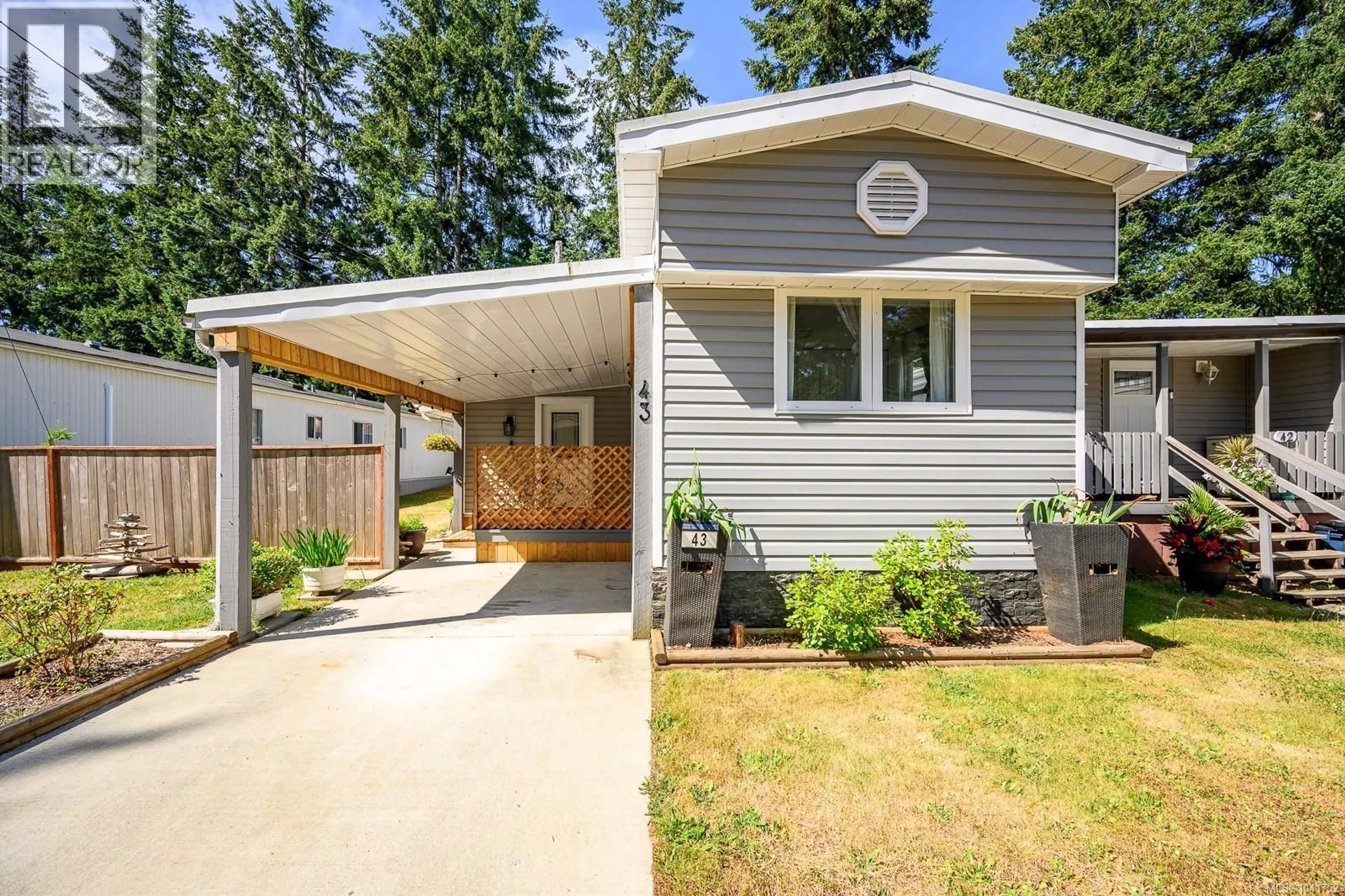 Home with vinyl exterior material, street for 43 - 1901 RYAN ROAD EAST, Comox British Columbia V9M4E1