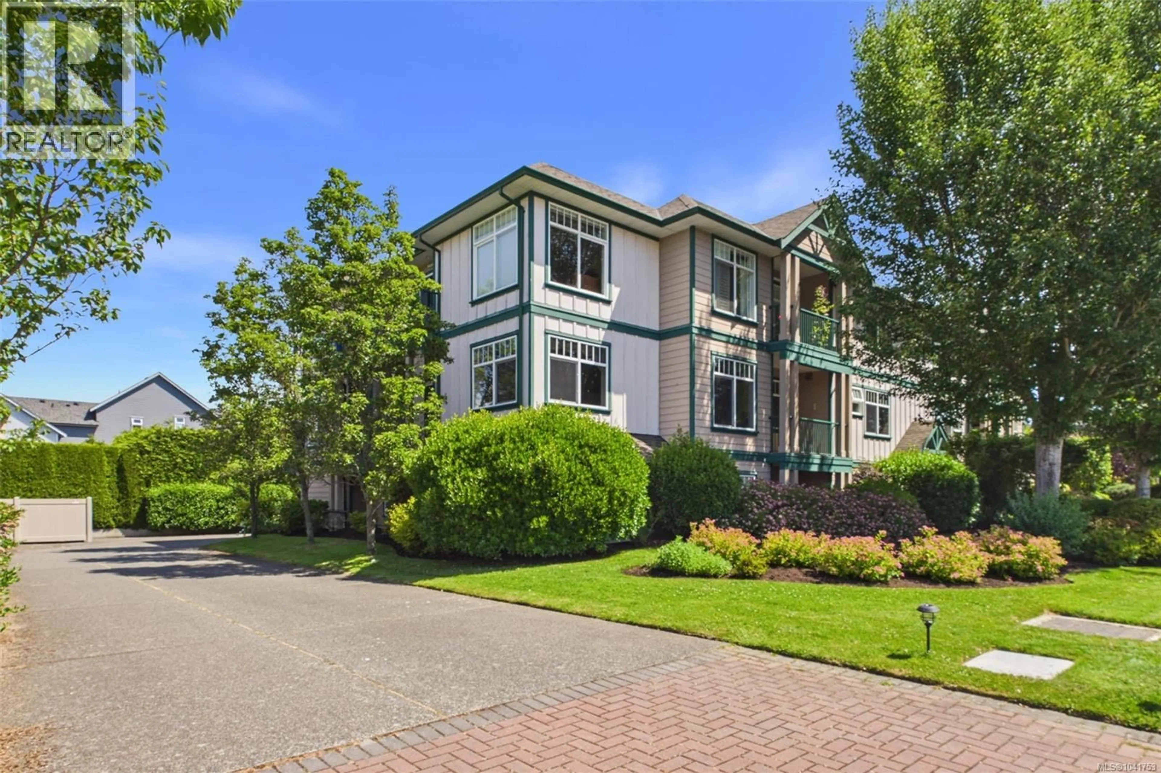 Unknown for 201 - 2318 JAMES WHITE BOULEVARD, Sidney British Columbia V8L1Z6