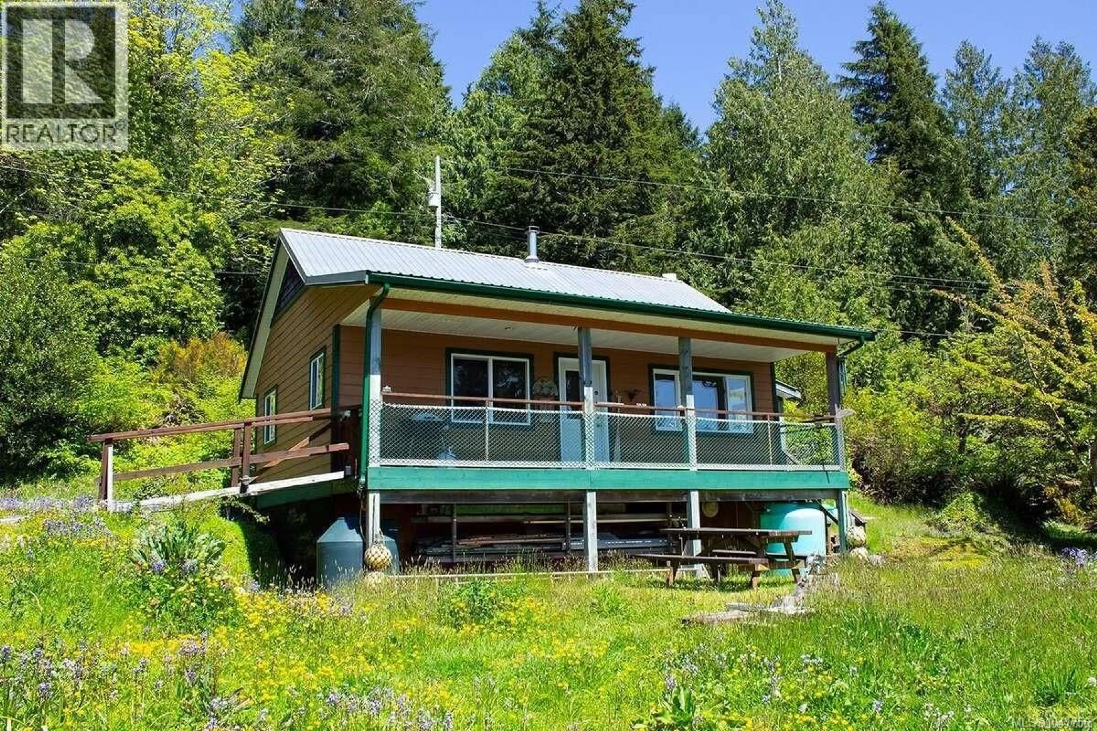Shed for 326 GRAPPLER, Bamfield British Columbia V0R1B0