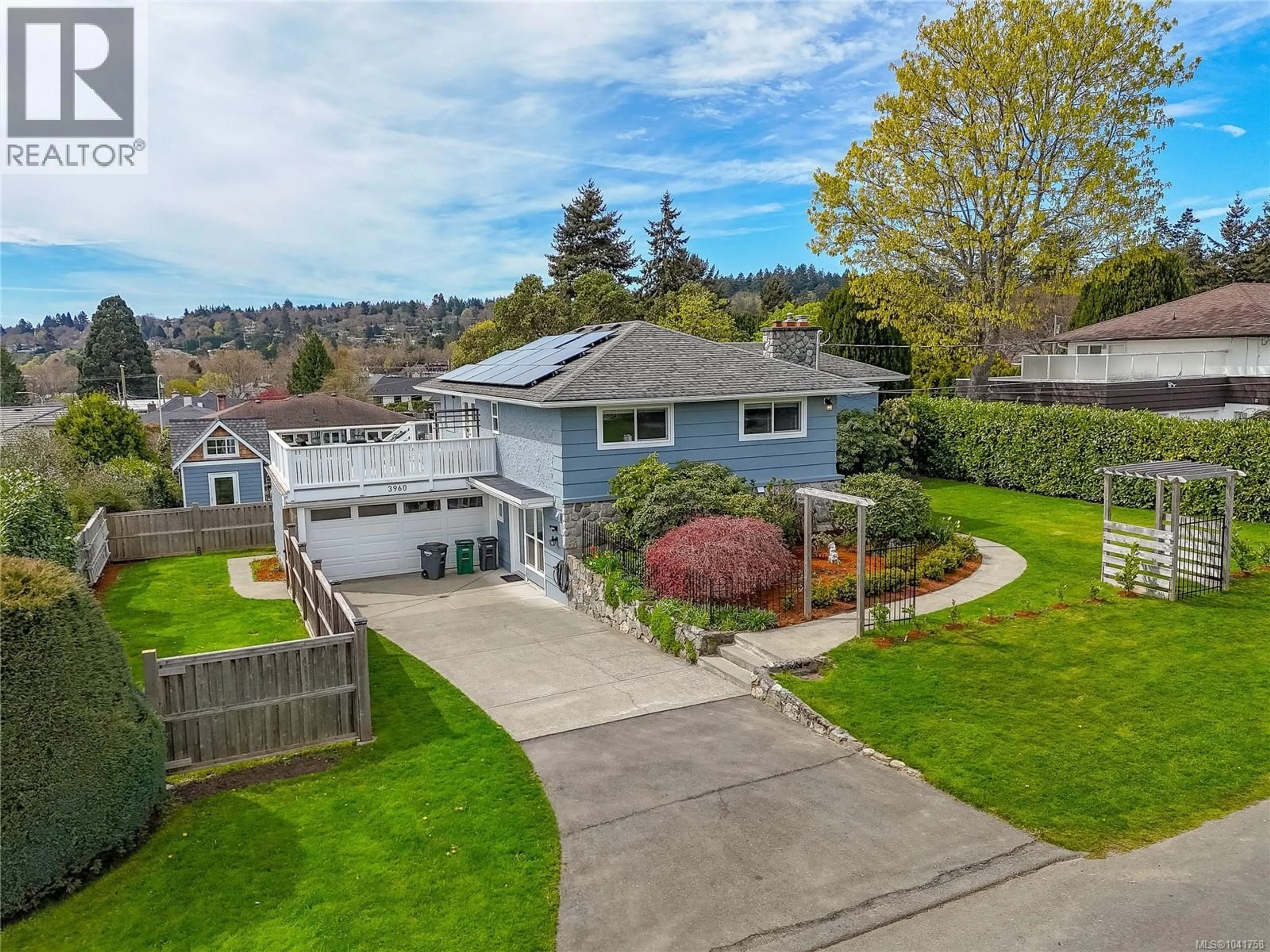 A pic from outside/outdoor area/front of a property/back of a property/a pic from drone, water/lake/river/ocean view for 3960 CHERRILEE CRESCENT, Saanich British Columbia V8N1R9