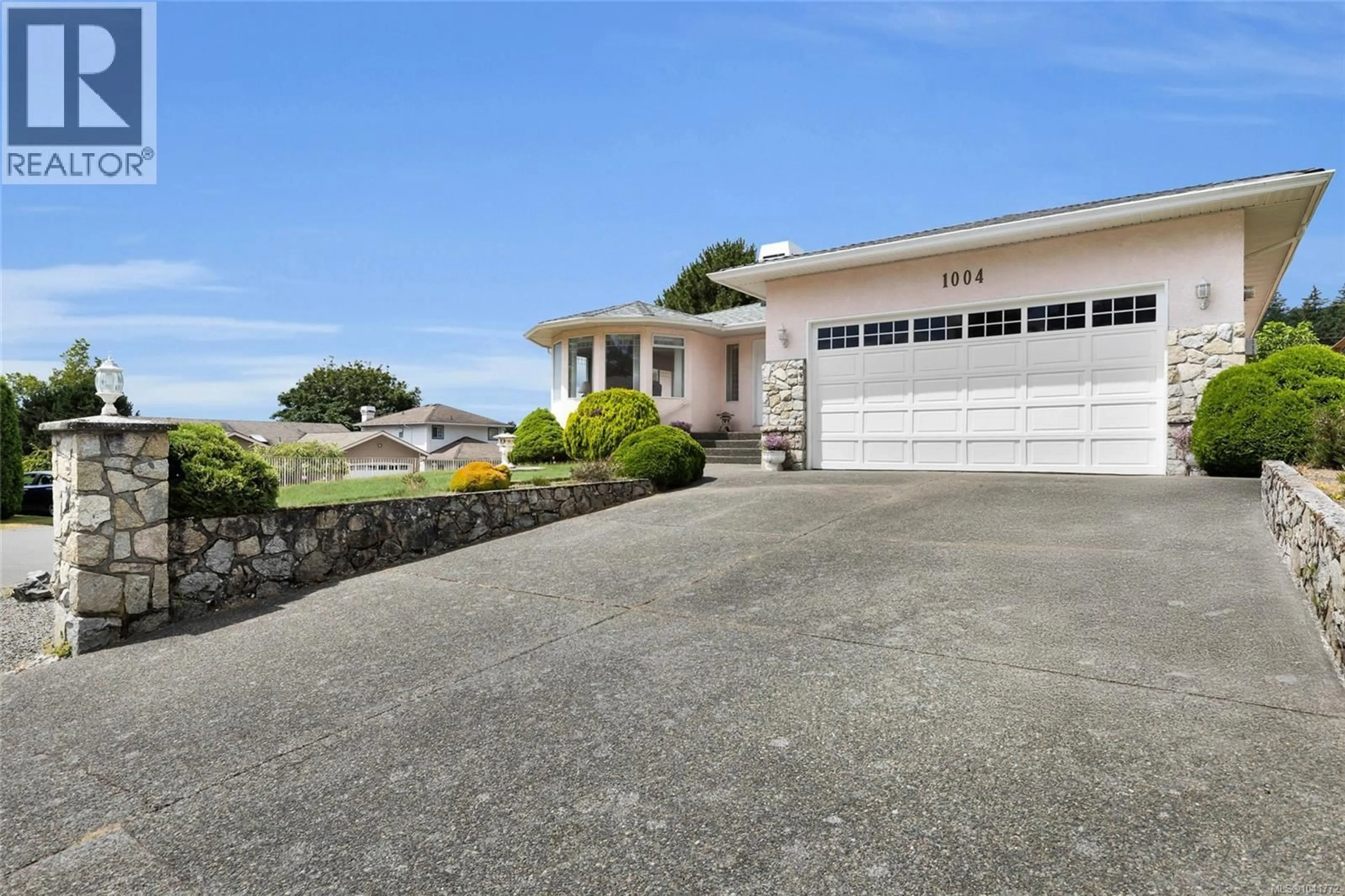 Unknown for 1004 ADELINE PLACE, Saanich British Columbia V8Y3E7