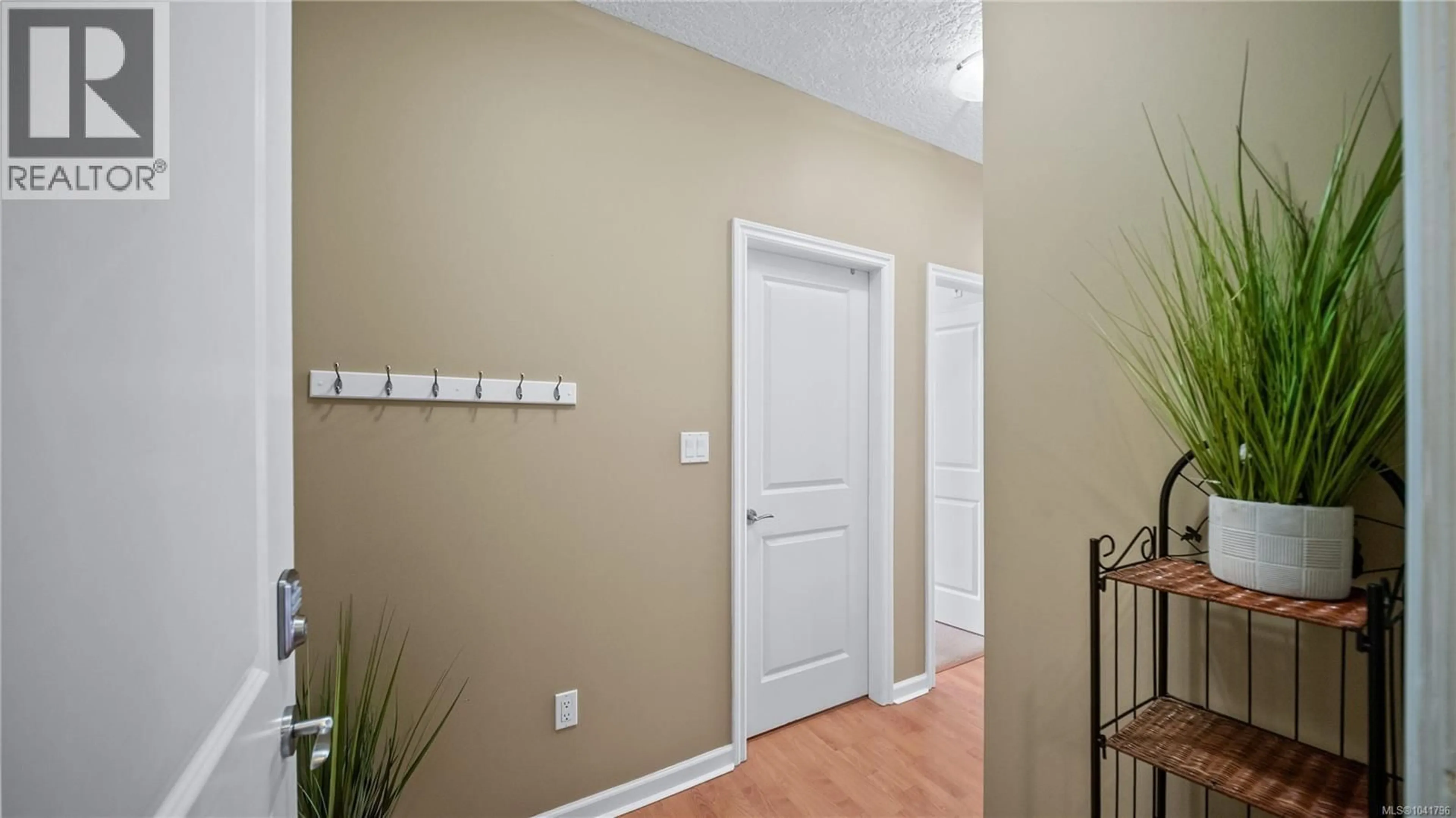 Indoor entryway for 307 - 2747 JACKLIN ROAD, Langford British Columbia V9B3X7