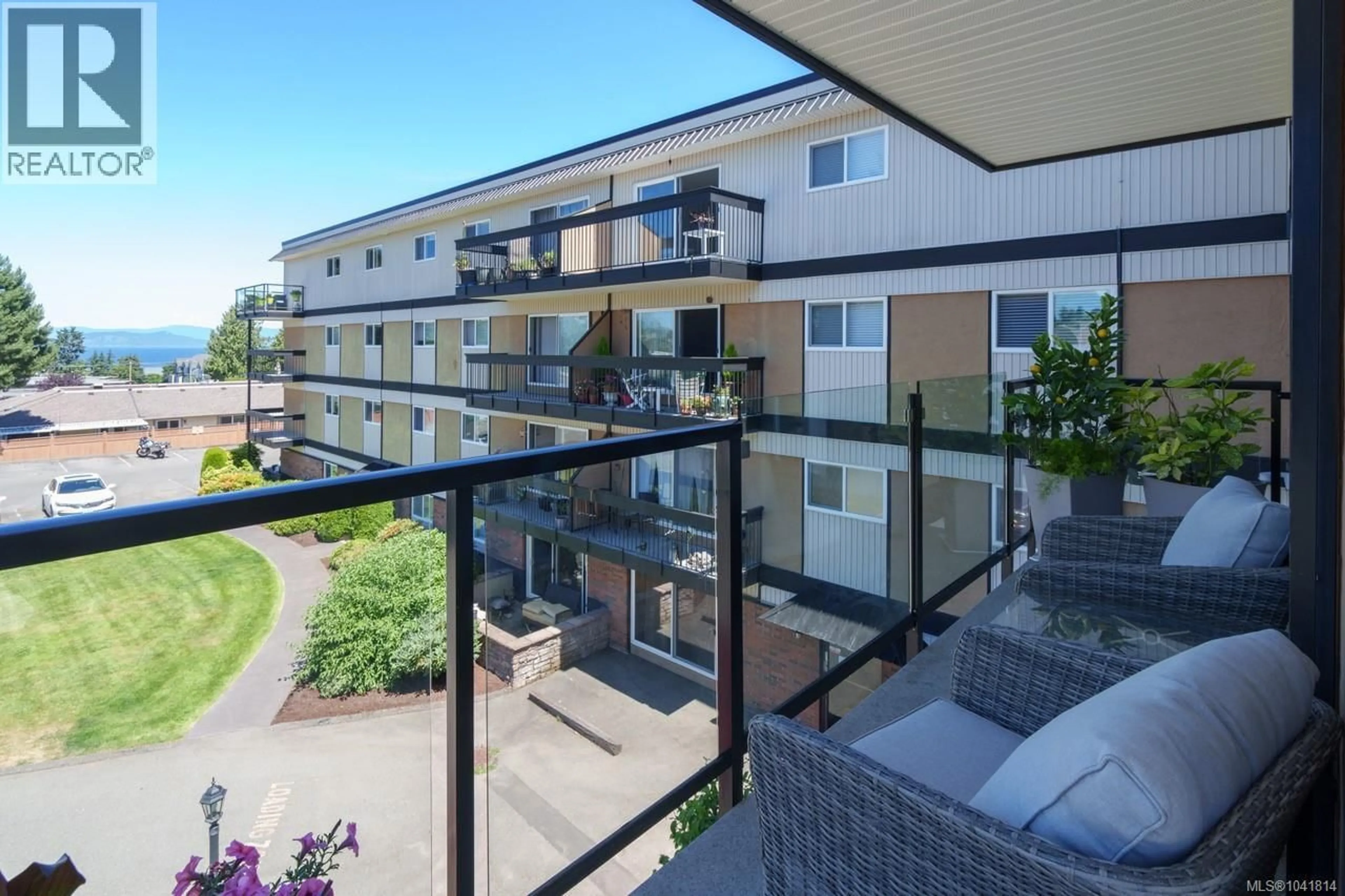 Balcony in the apartment, unknown for 301 - 255 HIRST AVENUE, Parksville British Columbia V9P1P5