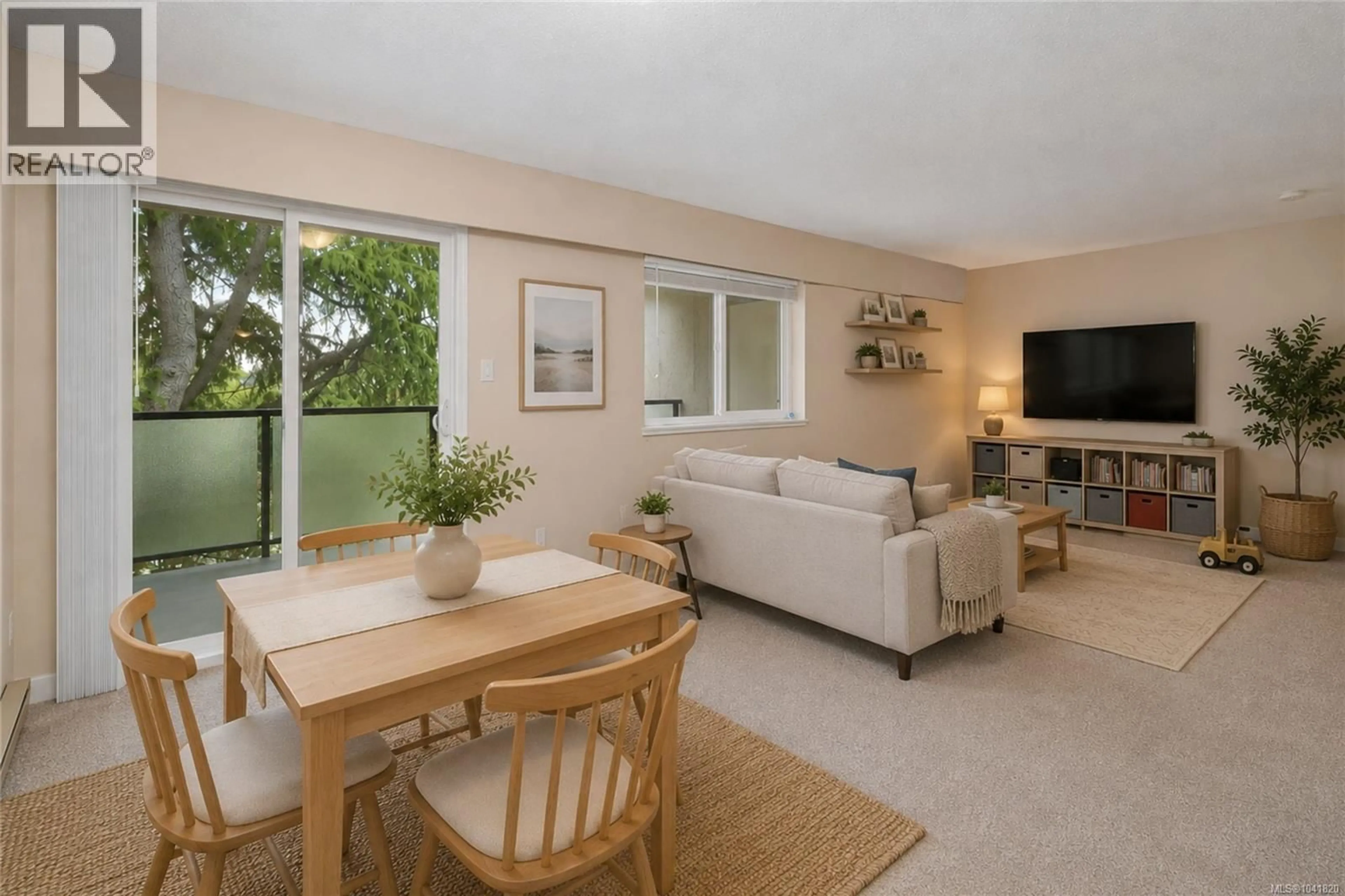 Living room with furniture, unknown for 44 - 840 CRAIGFLOWER ROAD, Esquimalt British Columbia V9A2X1