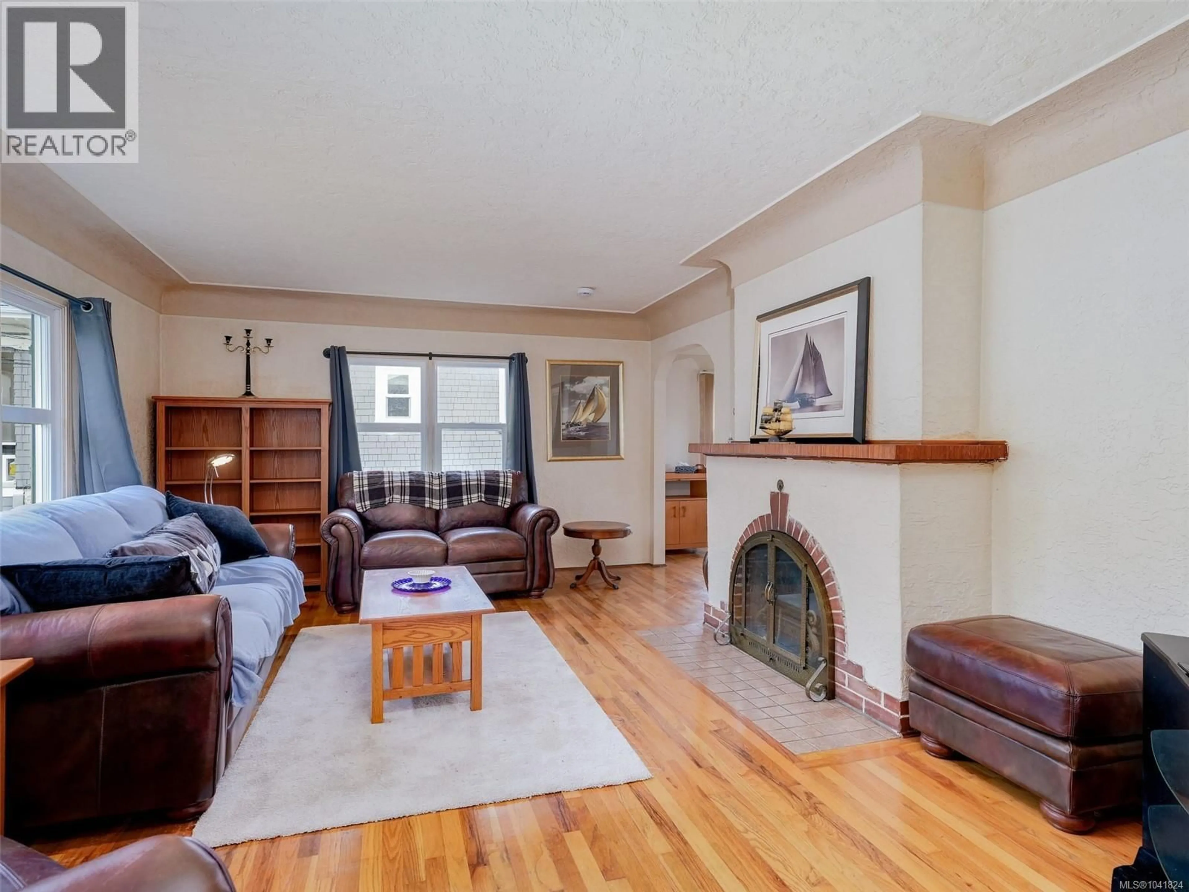 Living room with furniture, unknown for 1157 LYALL STREET, Esquimalt British Columbia V9A5G6