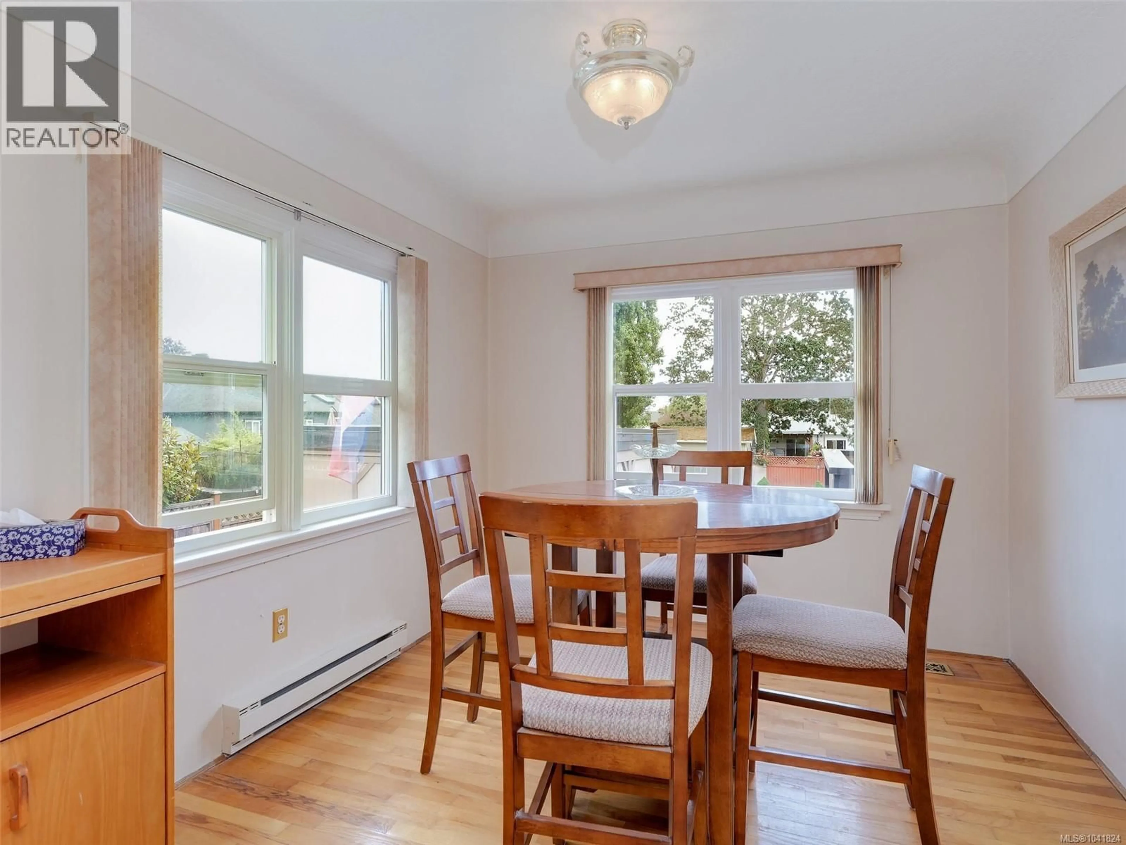 Dining room, wood/laminate floor for 1157 LYALL STREET, Esquimalt British Columbia V9A5G6