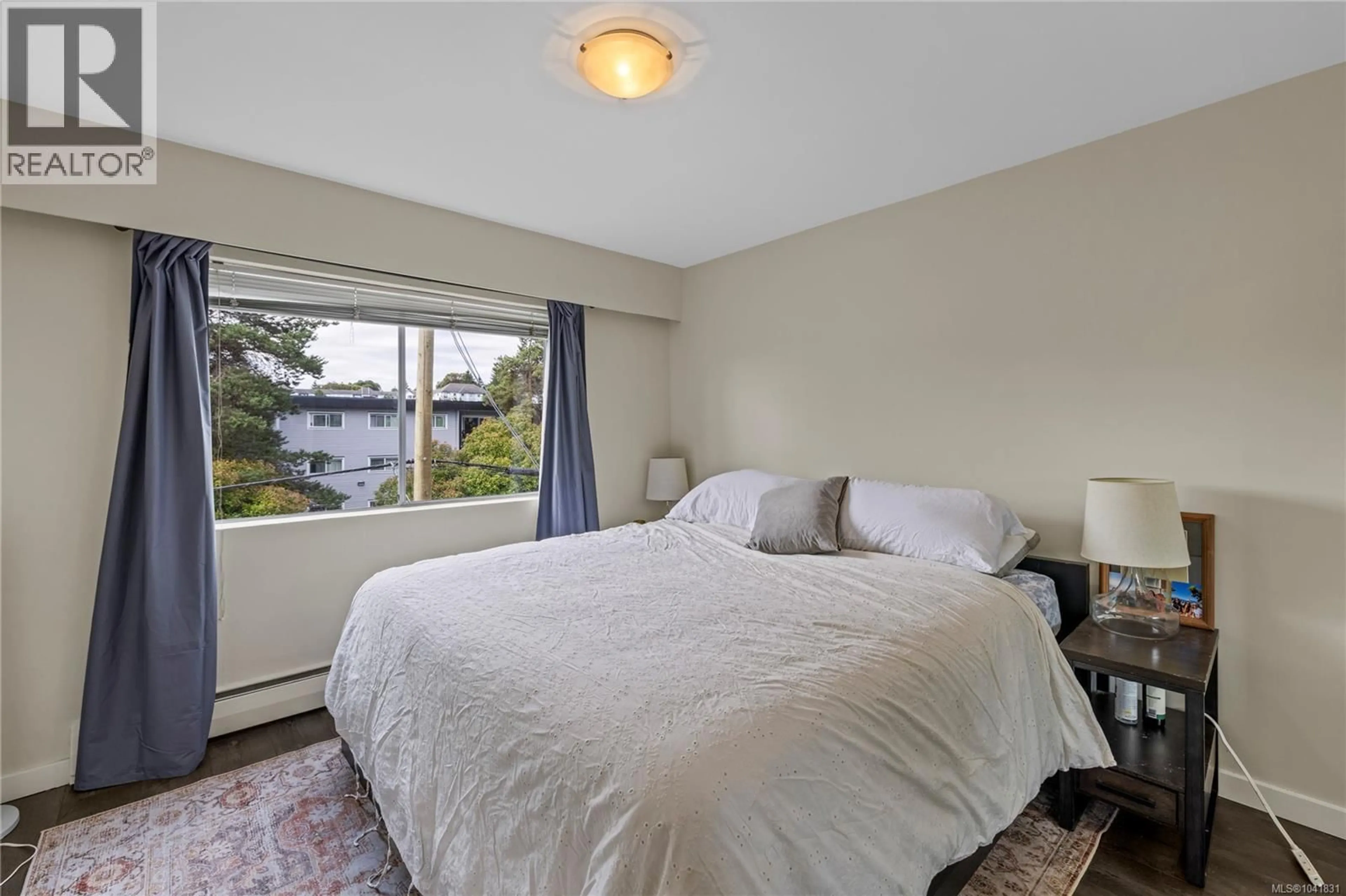 Bedroom with bed, unknown for 5 - 1630 CRESCENT VIEW DRIVE, Nanaimo British Columbia V9S2N5