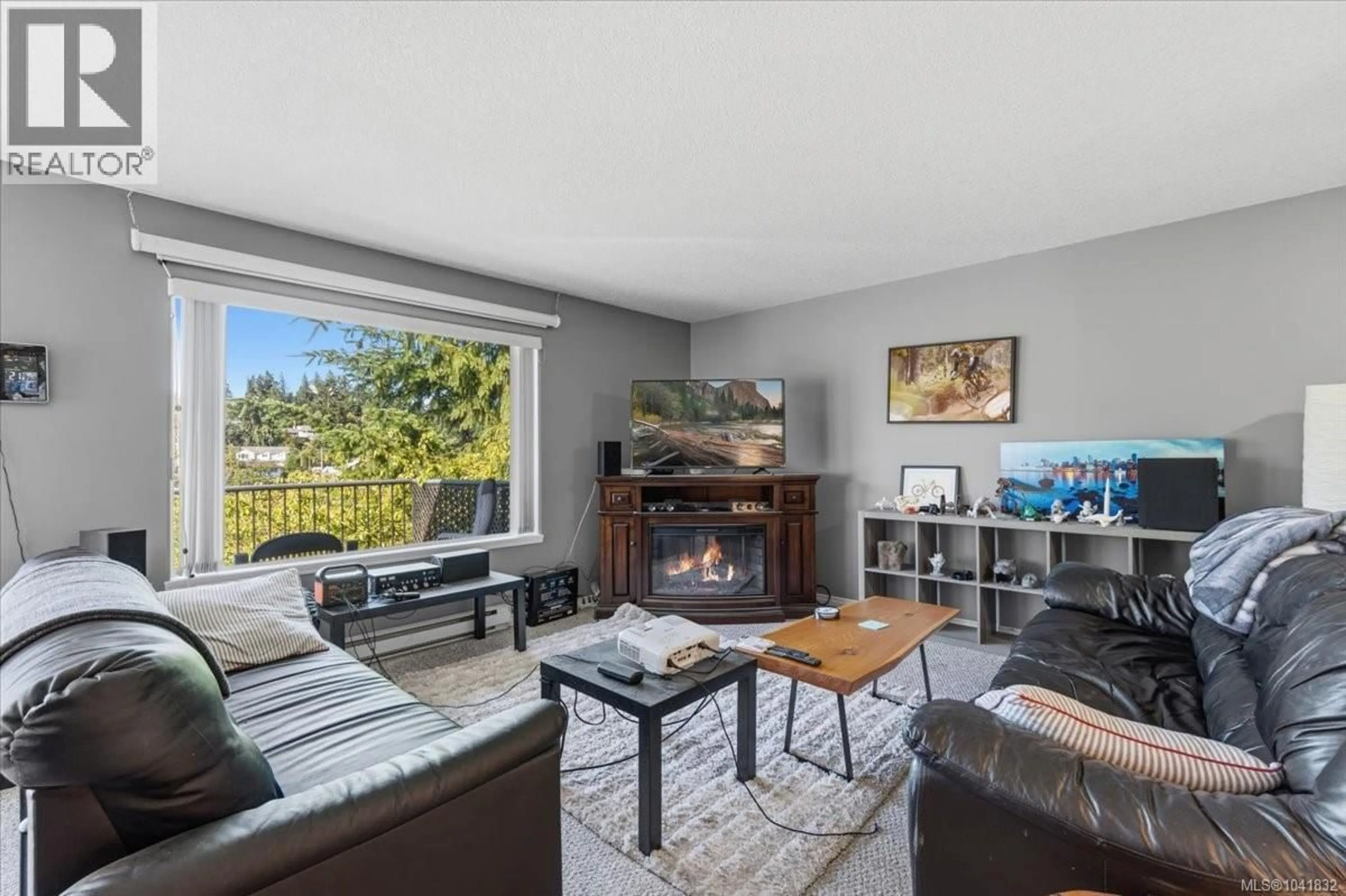 Living room with furniture, unknown for 4755 FAIRBROOK CRESCENT, Nanaimo British Columbia V9T6L7