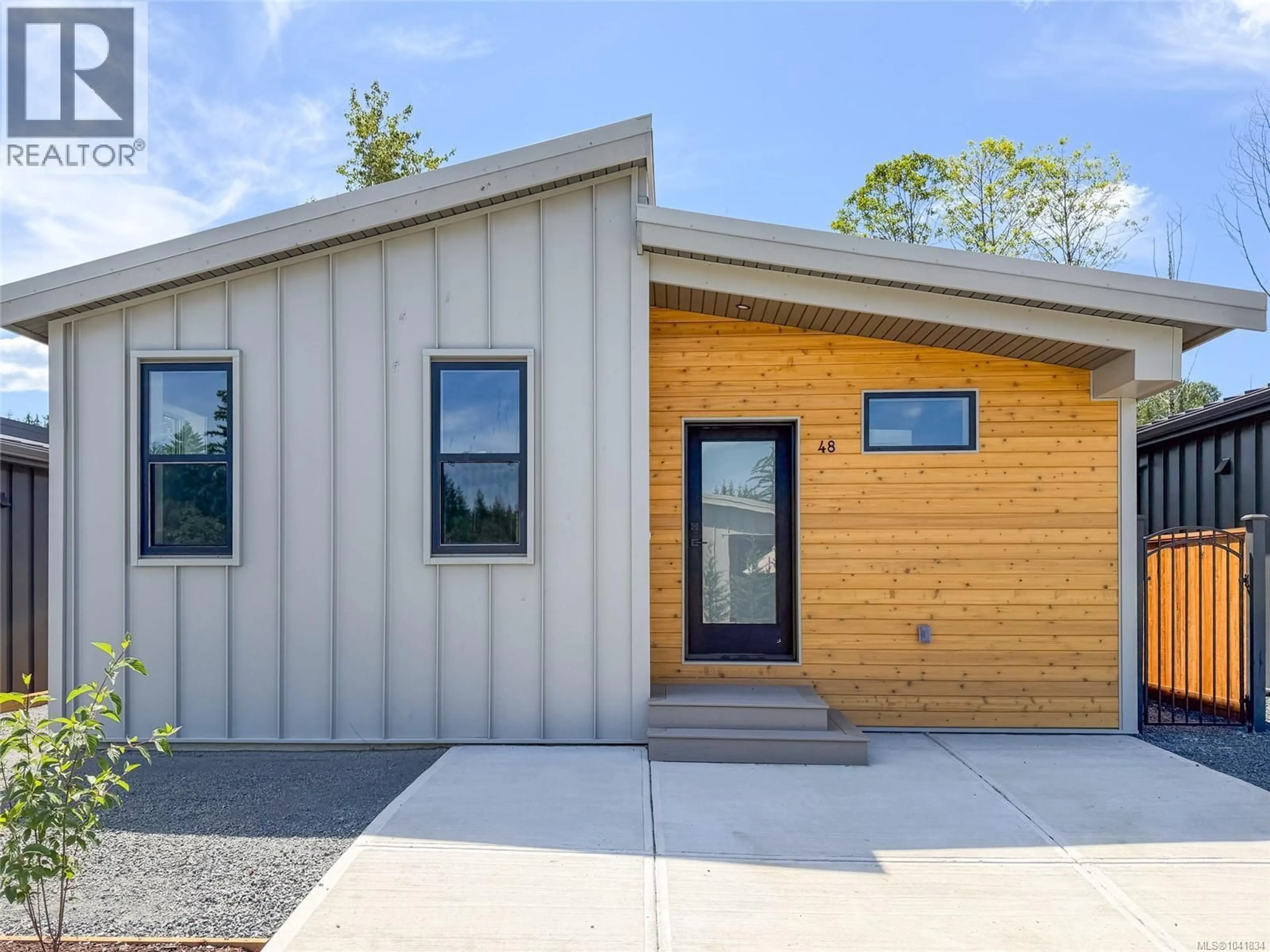 Home with vinyl exterior material, unknown for 48 - 3025 ROYSTON ROAD, Cumberland British Columbia V0R1S0