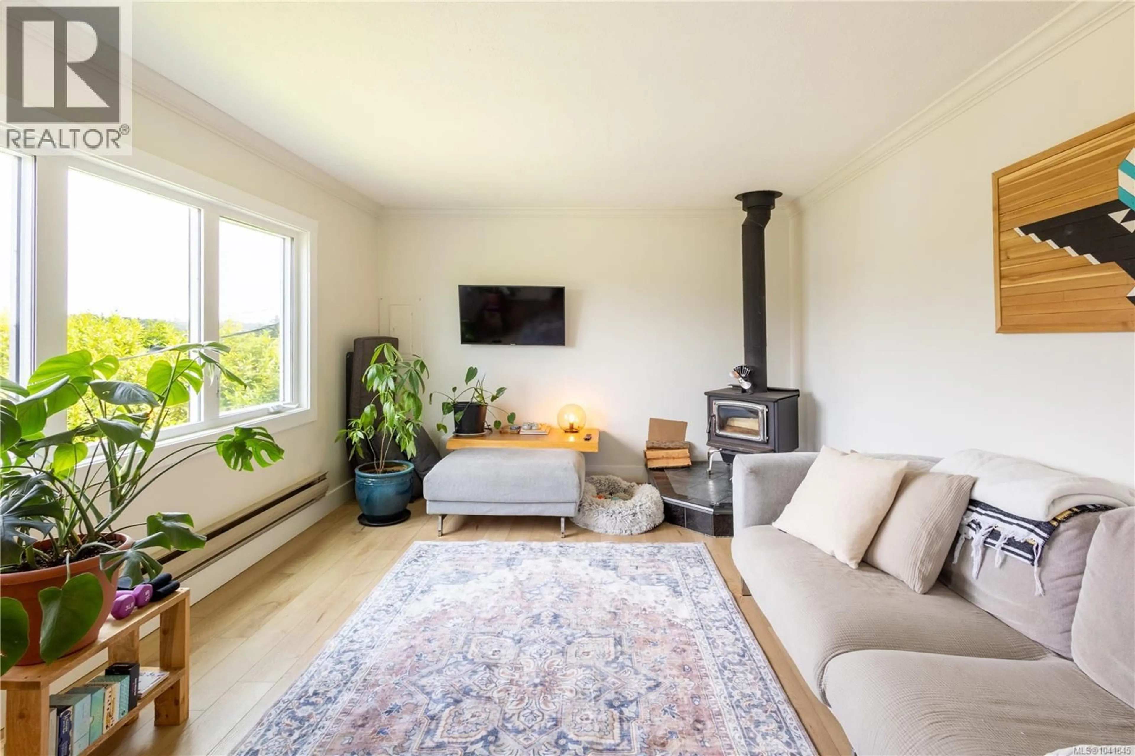 Living room with furniture, unknown for 1350 HELEN ROAD, Ucluelet British Columbia V0R3A0