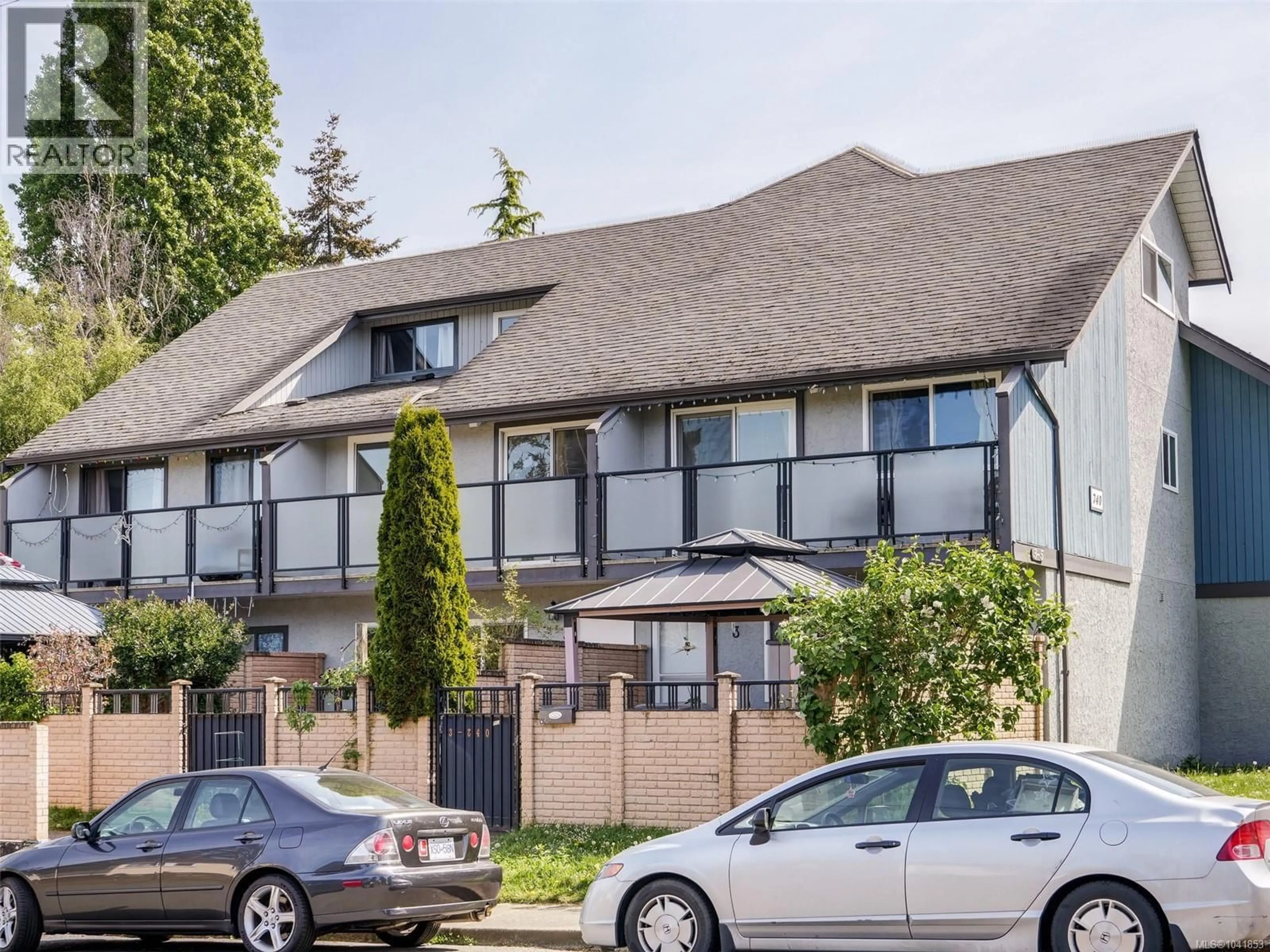 Unknown for 4 - 740 WILSON STREET, Victoria British Columbia V9A3H2