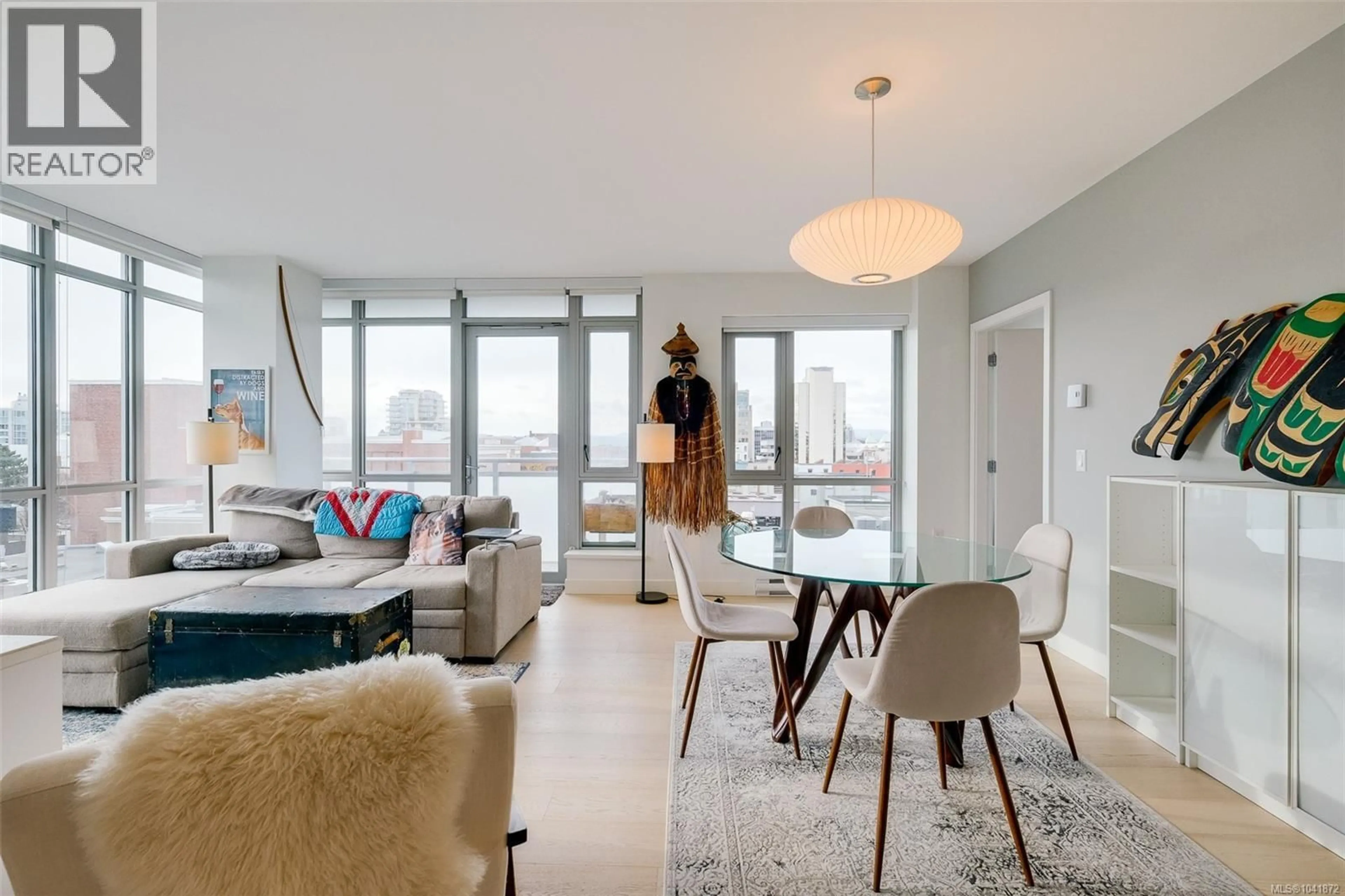 Living room with furniture, unknown for 609 - 838 BROUGHTON STREET, Victoria British Columbia V8W1E4