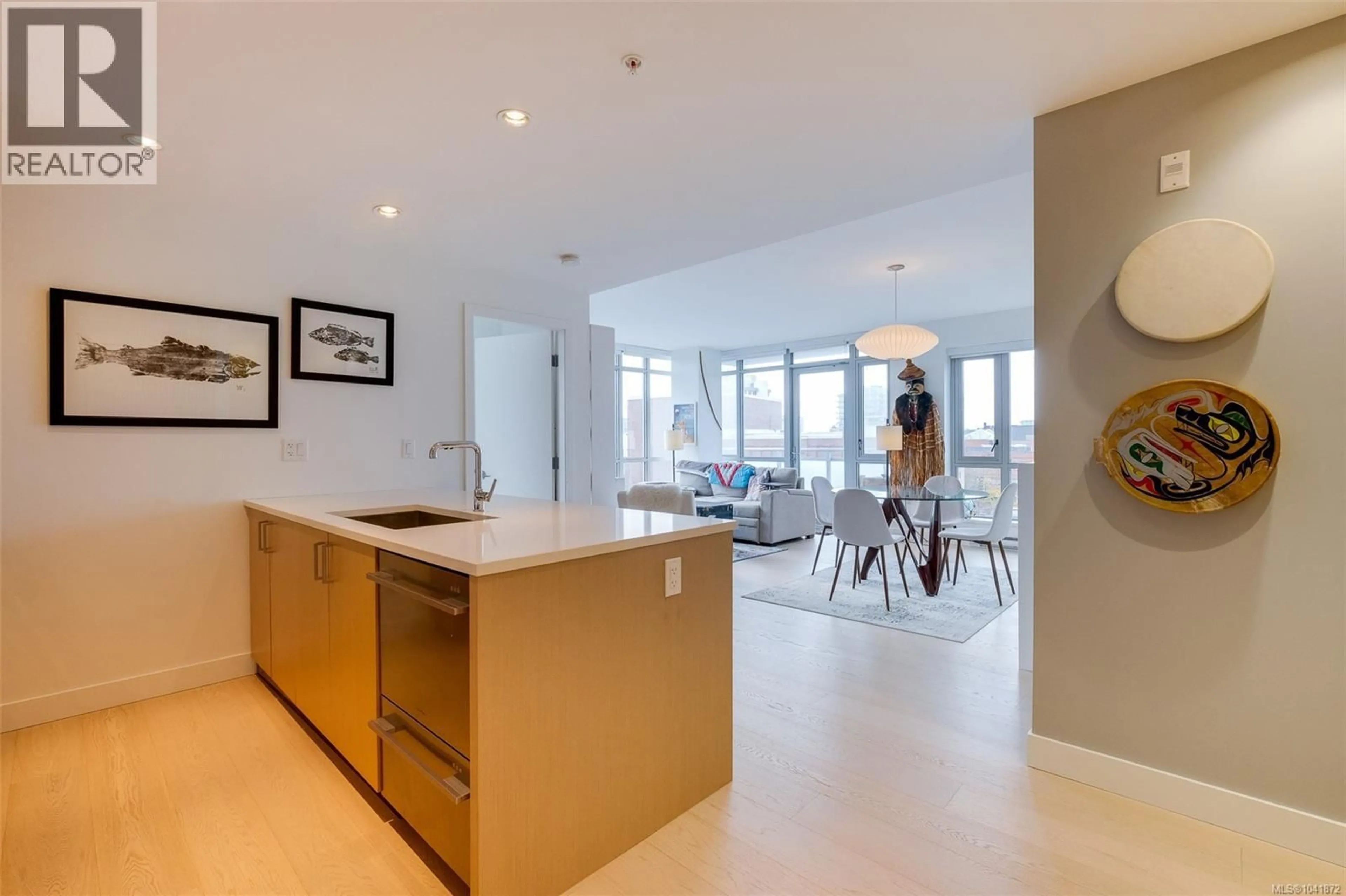 Open concept kitchen, unknown for 609 - 838 BROUGHTON STREET, Victoria British Columbia V8W1E4
