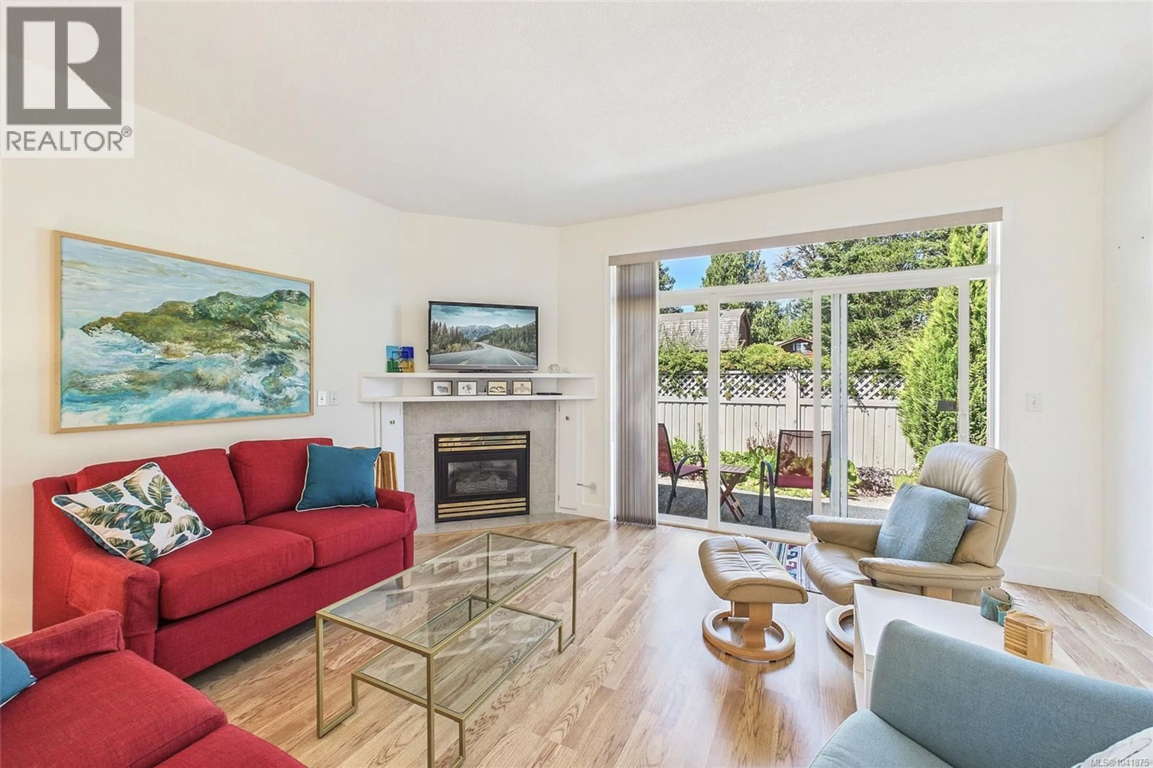 Living room with furniture, unknown for 6337 REDONDA PLACE, Nanaimo British Columbia V9V1S8