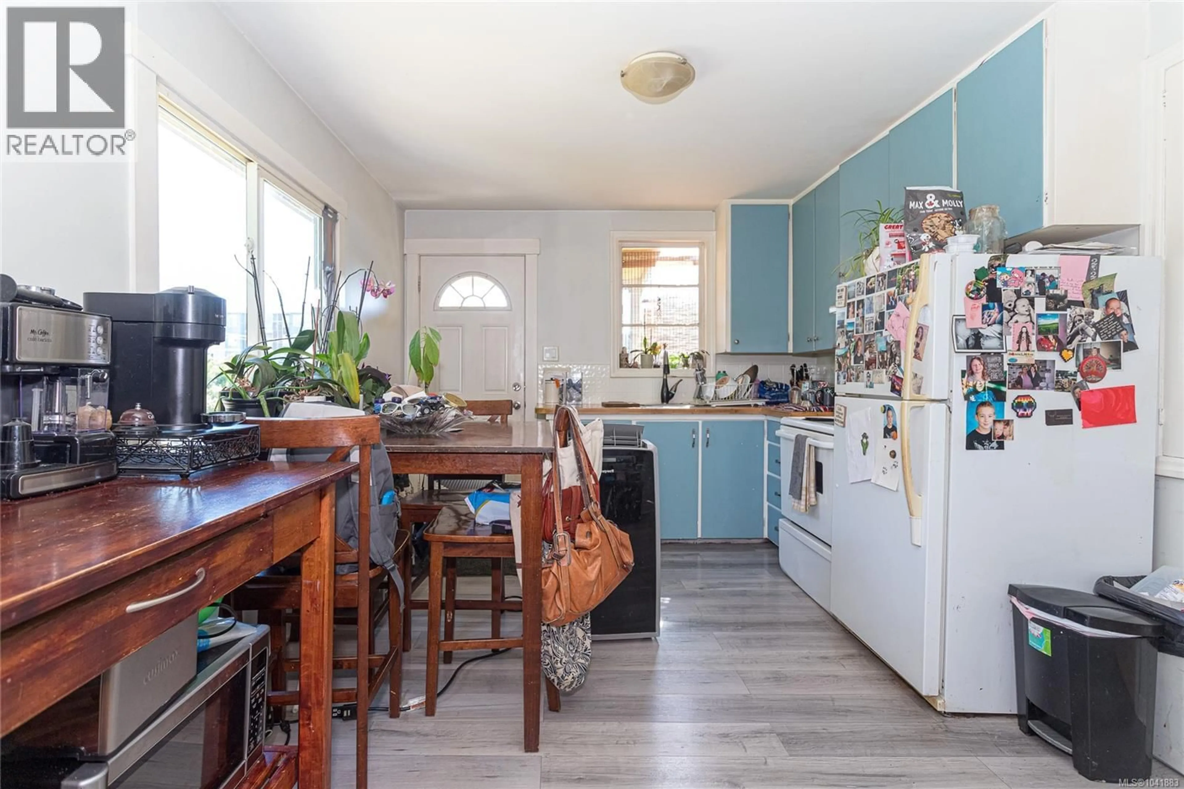 Standard kitchen, unknown for 126 QUEENS ROAD, Duncan British Columbia V9L2W6