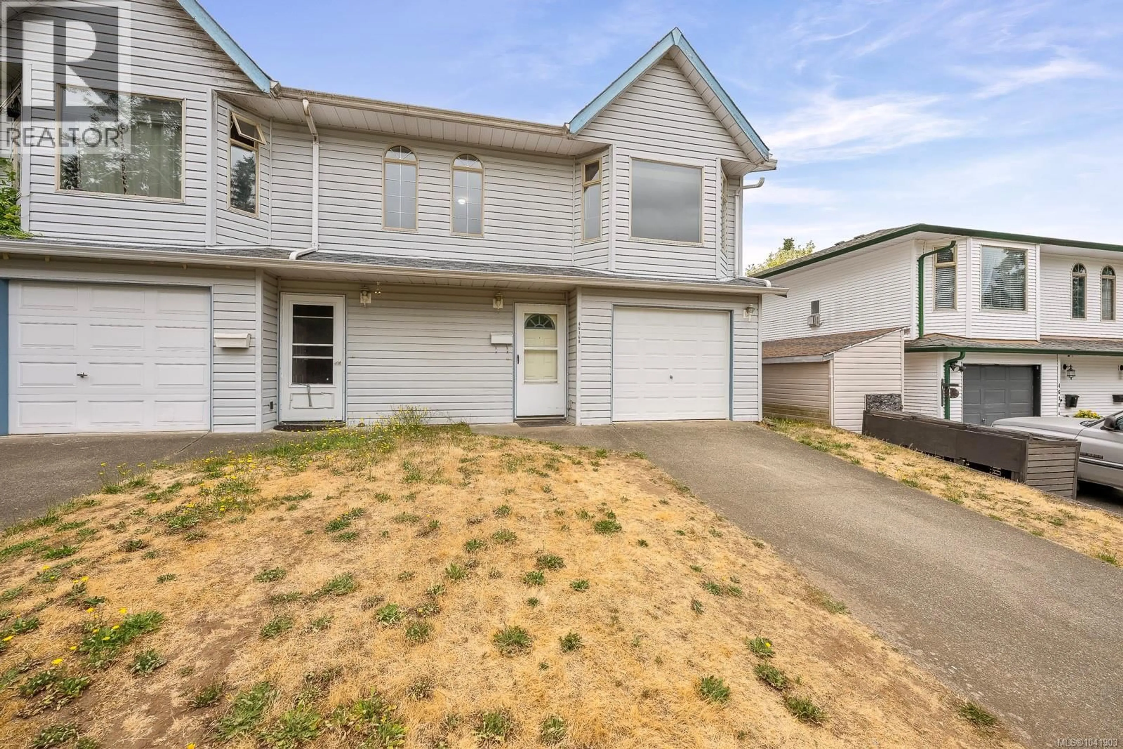 Home with vinyl exterior material, street for B-4616 NORTHLAND PLACE, Courtenay British Columbia V9N8Y4