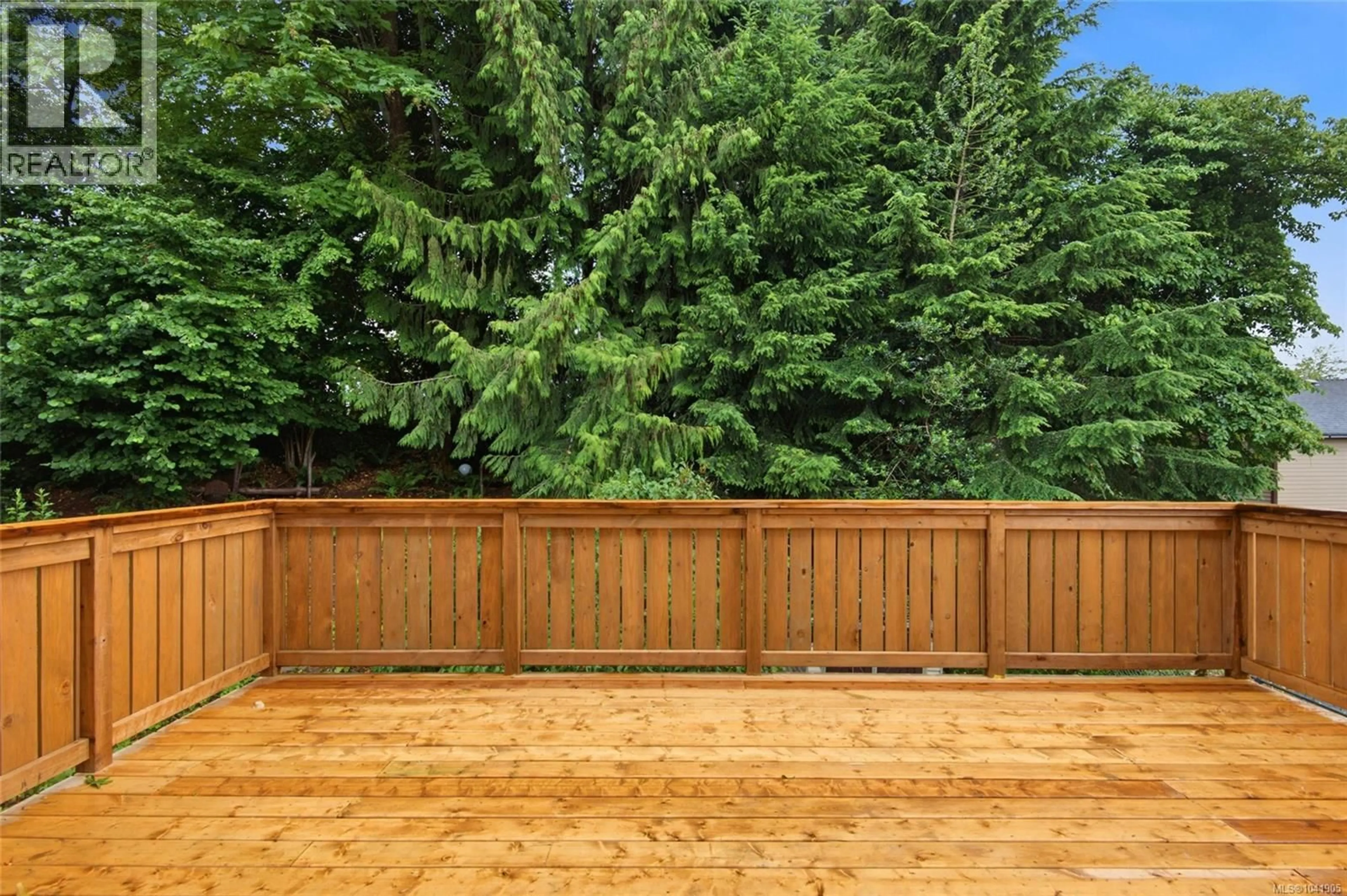 Patio, forest/trees view for 5209 GERTRUDE STREET, Port Alberni British Columbia V9Y6L1