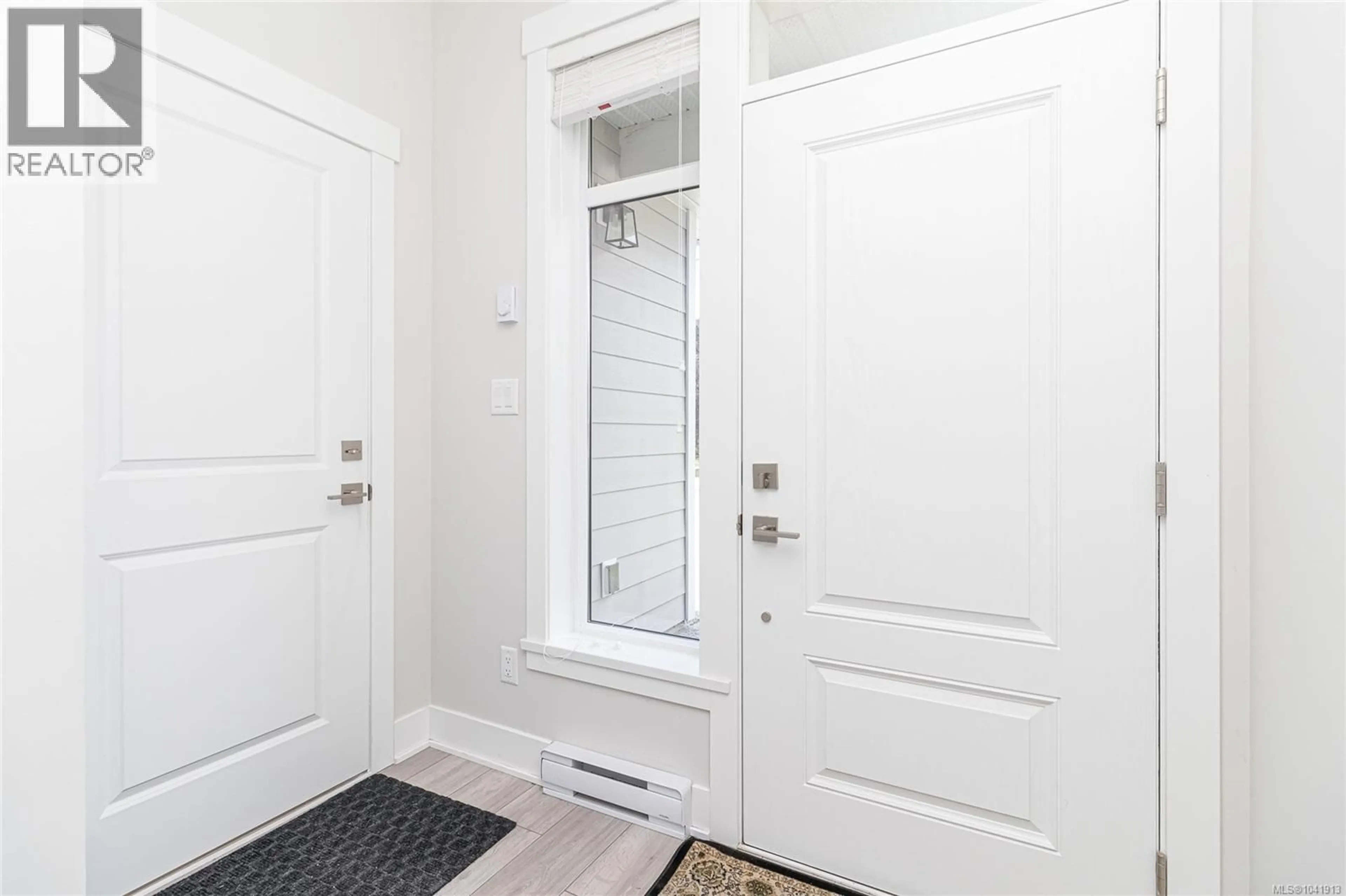 Indoor entryway for B - 1973 CALDWELL ROAD, Sooke British Columbia V9Z0P6