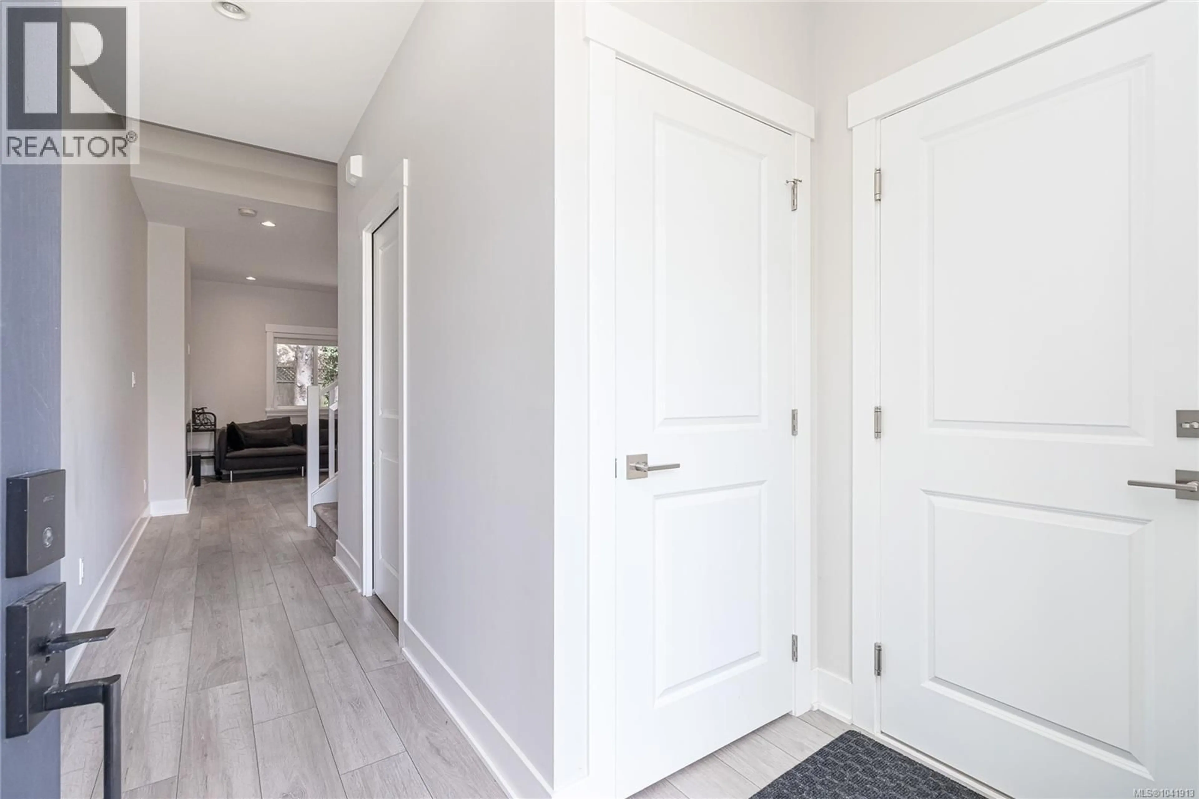 Indoor entryway for B - 1973 CALDWELL ROAD, Sooke British Columbia V9Z0P6