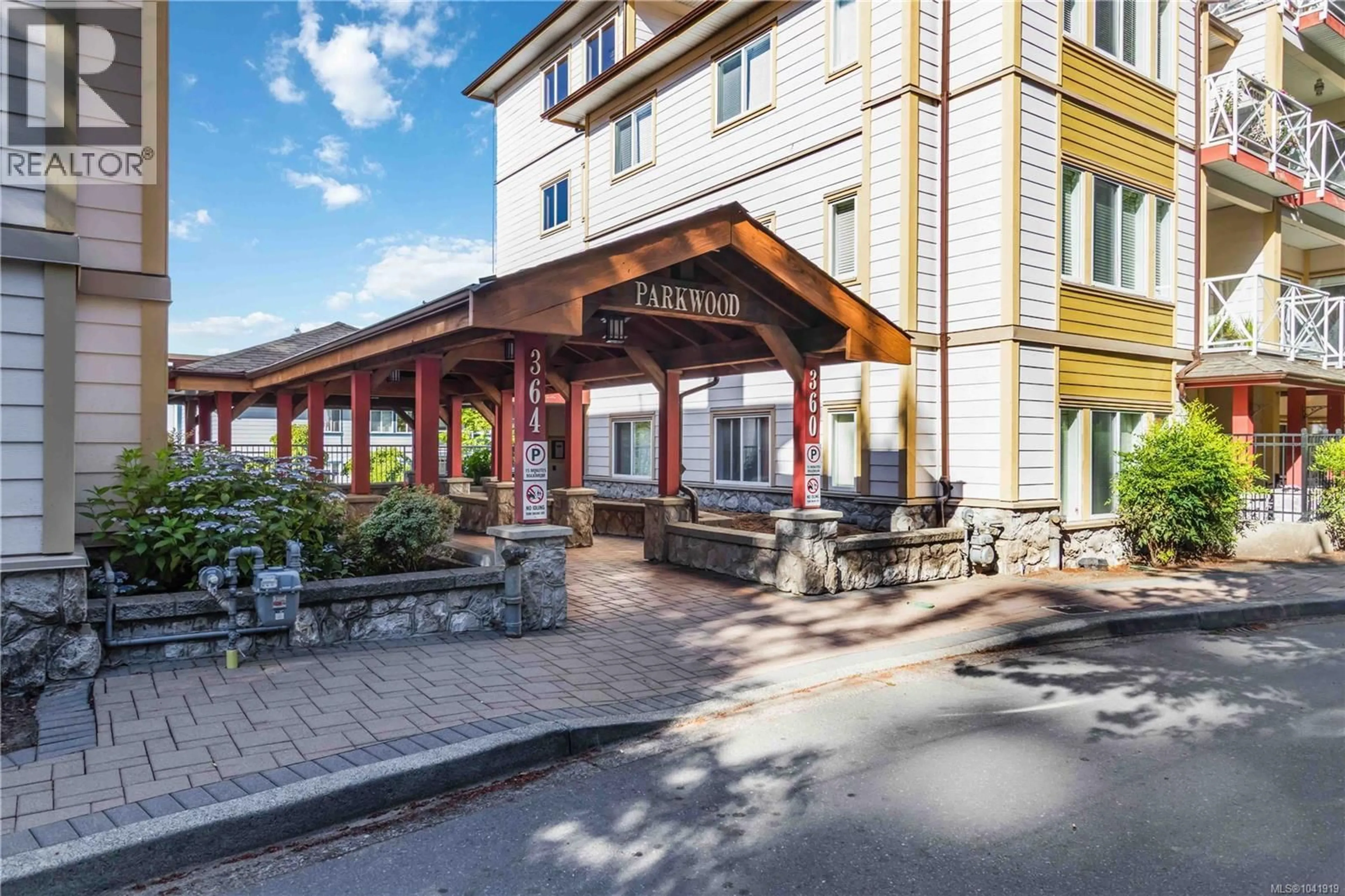Patio, building for 409 - 360 GOLDSTREAM AVENUE, Colwood British Columbia V9B2W3