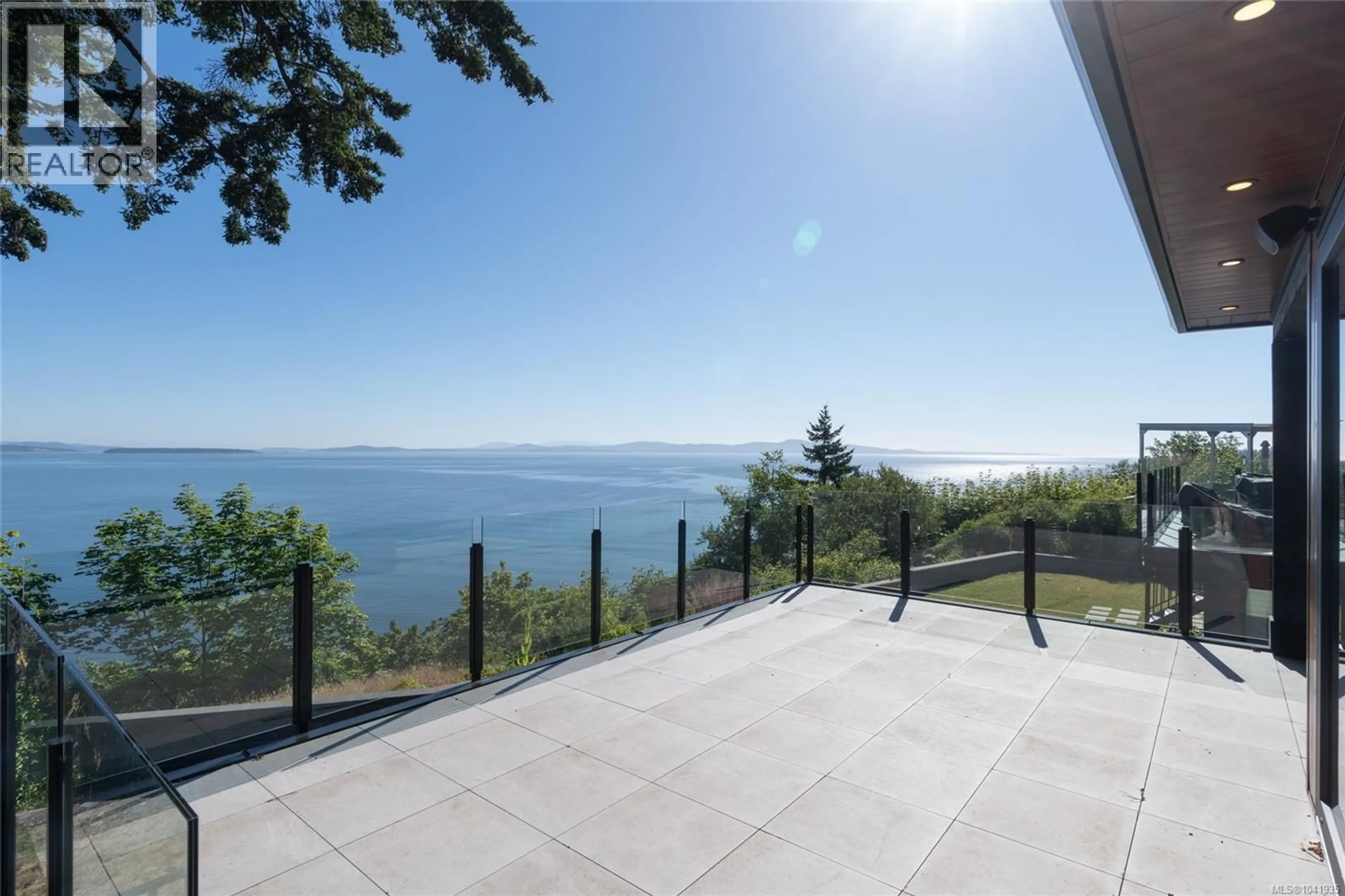 Patio, water/lake/river/ocean view for 4599 CORDOVA BAY ROAD, Saanich British Columbia V8Y2K1