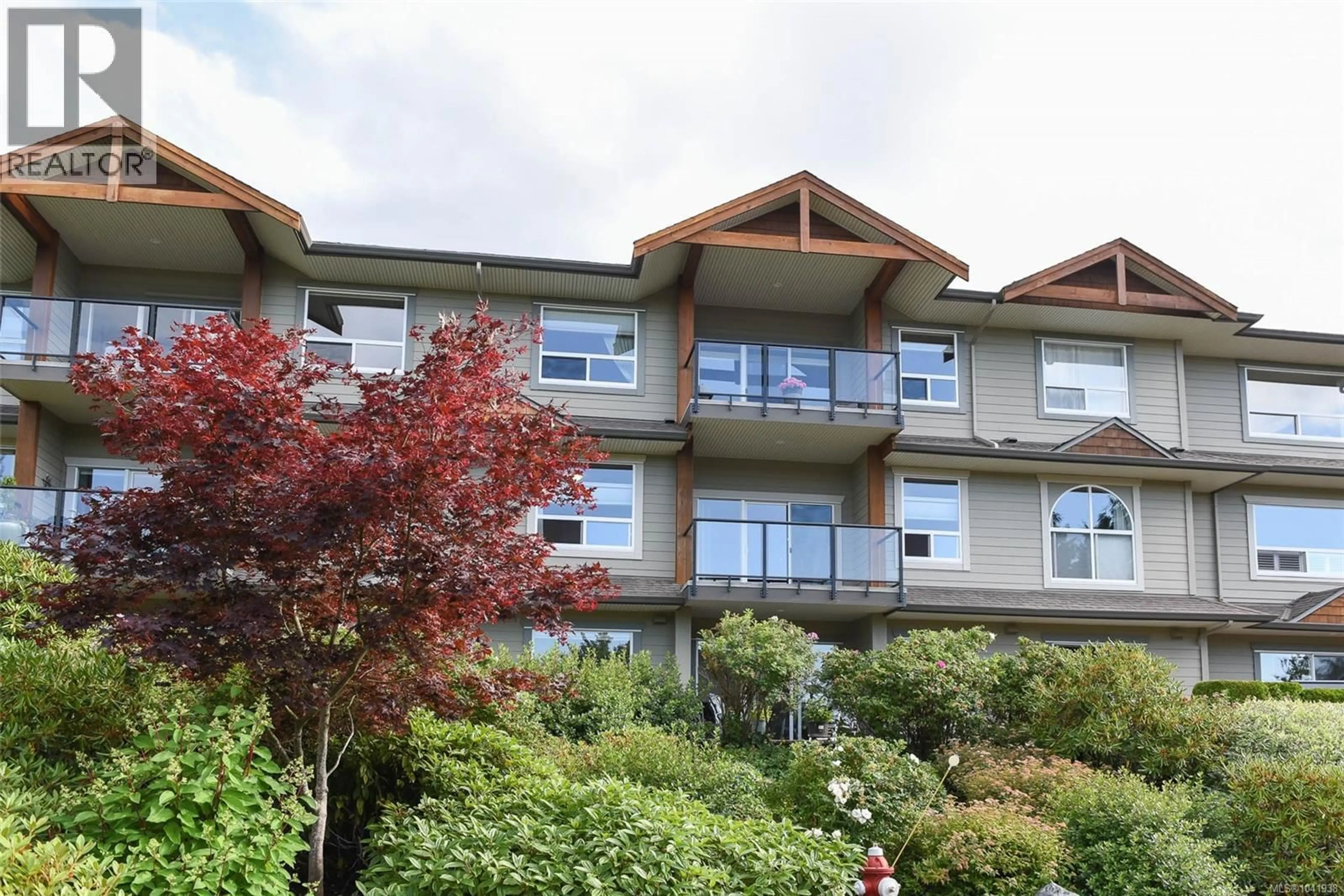 Patio, unknown for 202 - 199 31ST STREET, Courtenay British Columbia V9N8X1