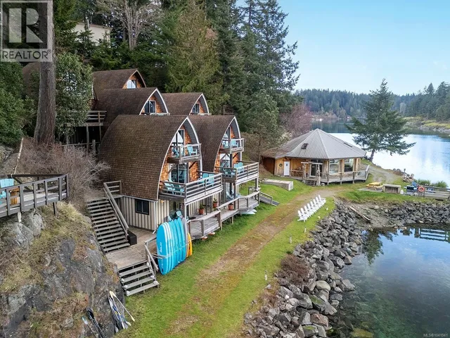 774 CLIFFE ROAD, Quadra Island 2