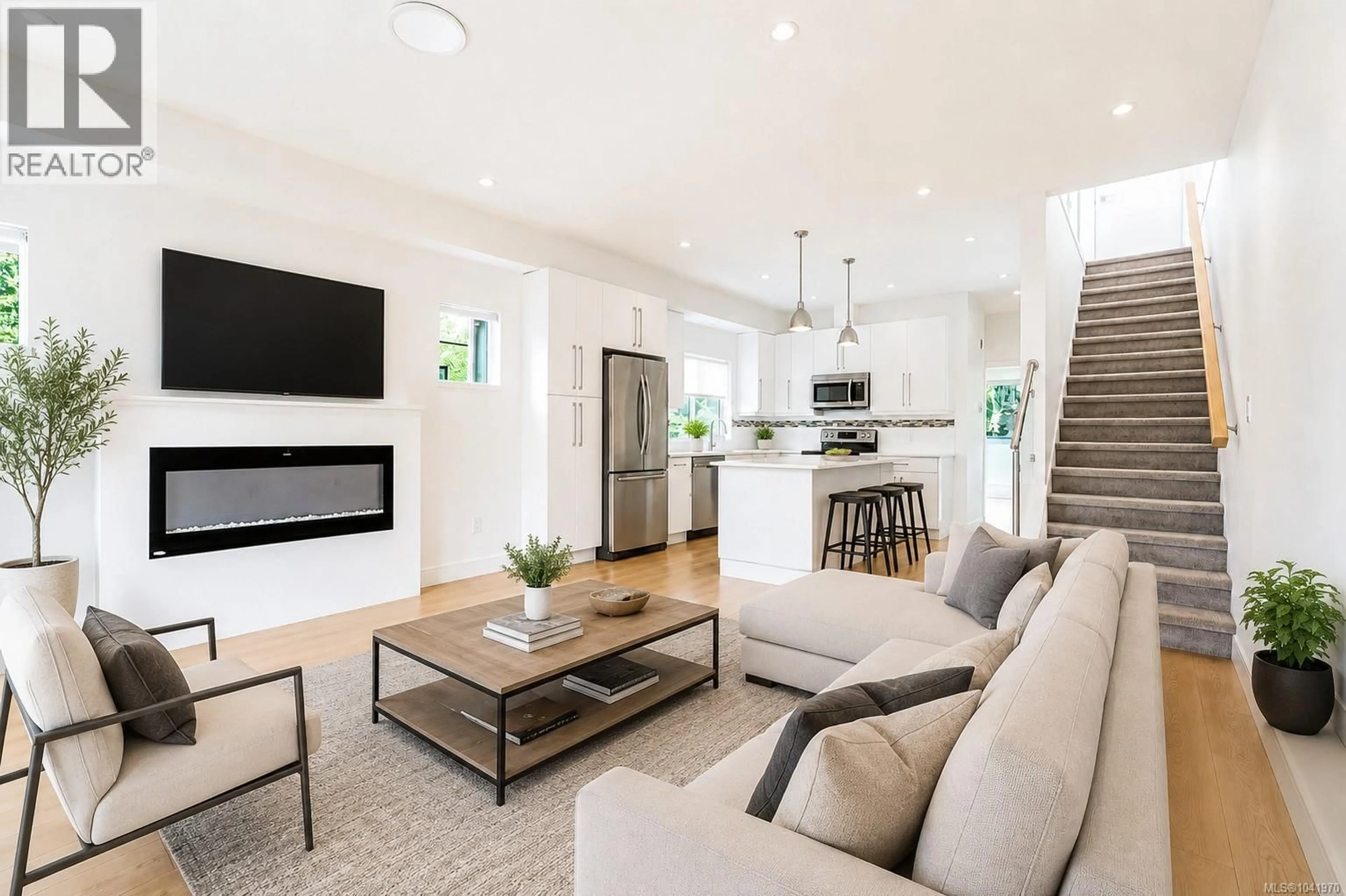 Living room with furniture, unknown for 157 - 300 PHELPS AVENUE, Langford British Columbia V9B6L3