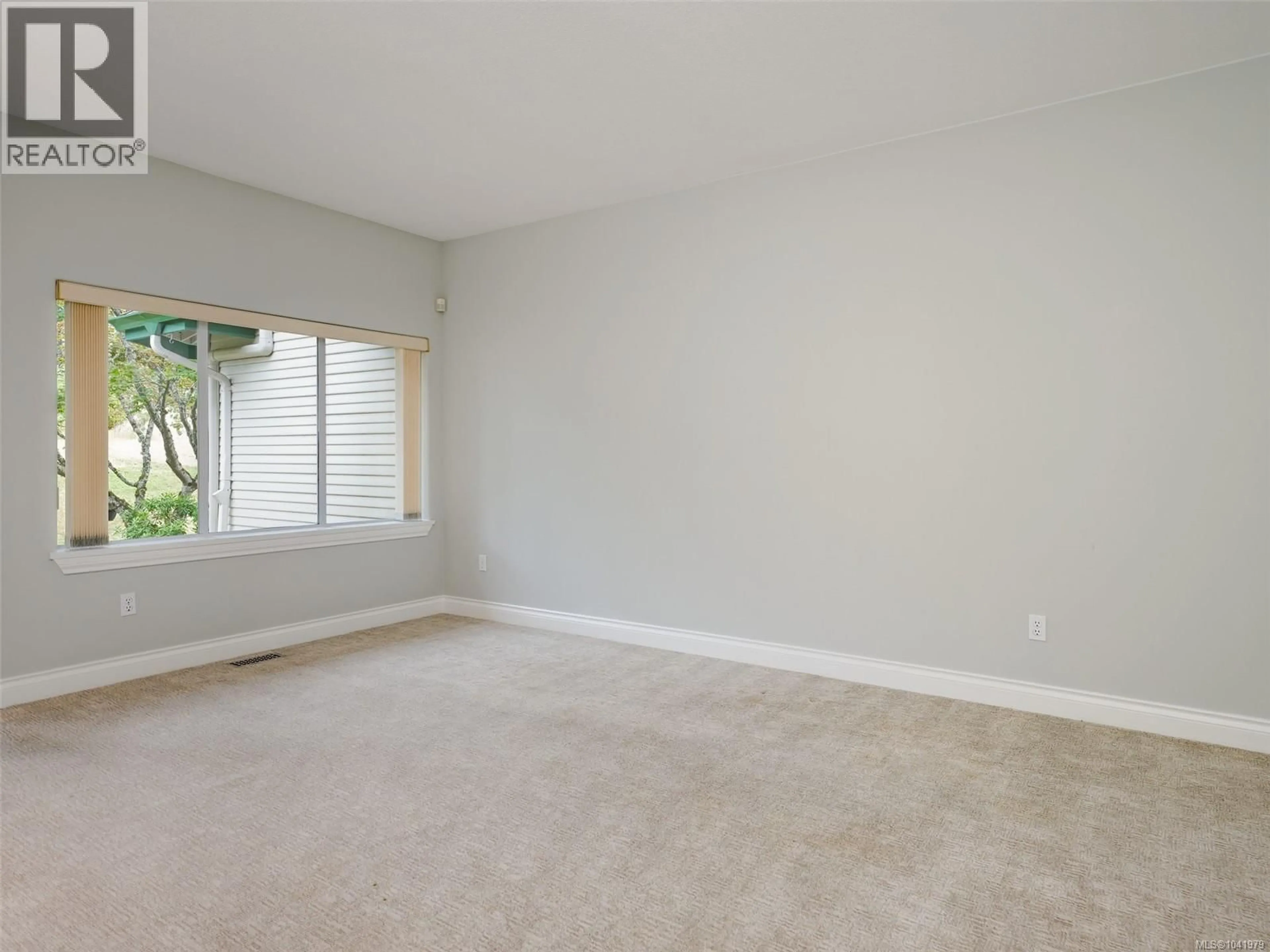 A pic of a room for 98 - 530 MARSETT PLACE, Saanich British Columbia V8Z7J2