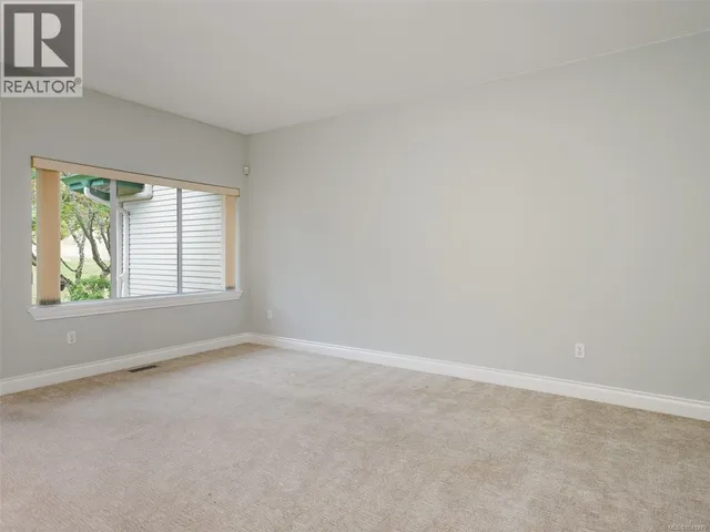 98 - 530 MARSETT PLACE, Saanich 2